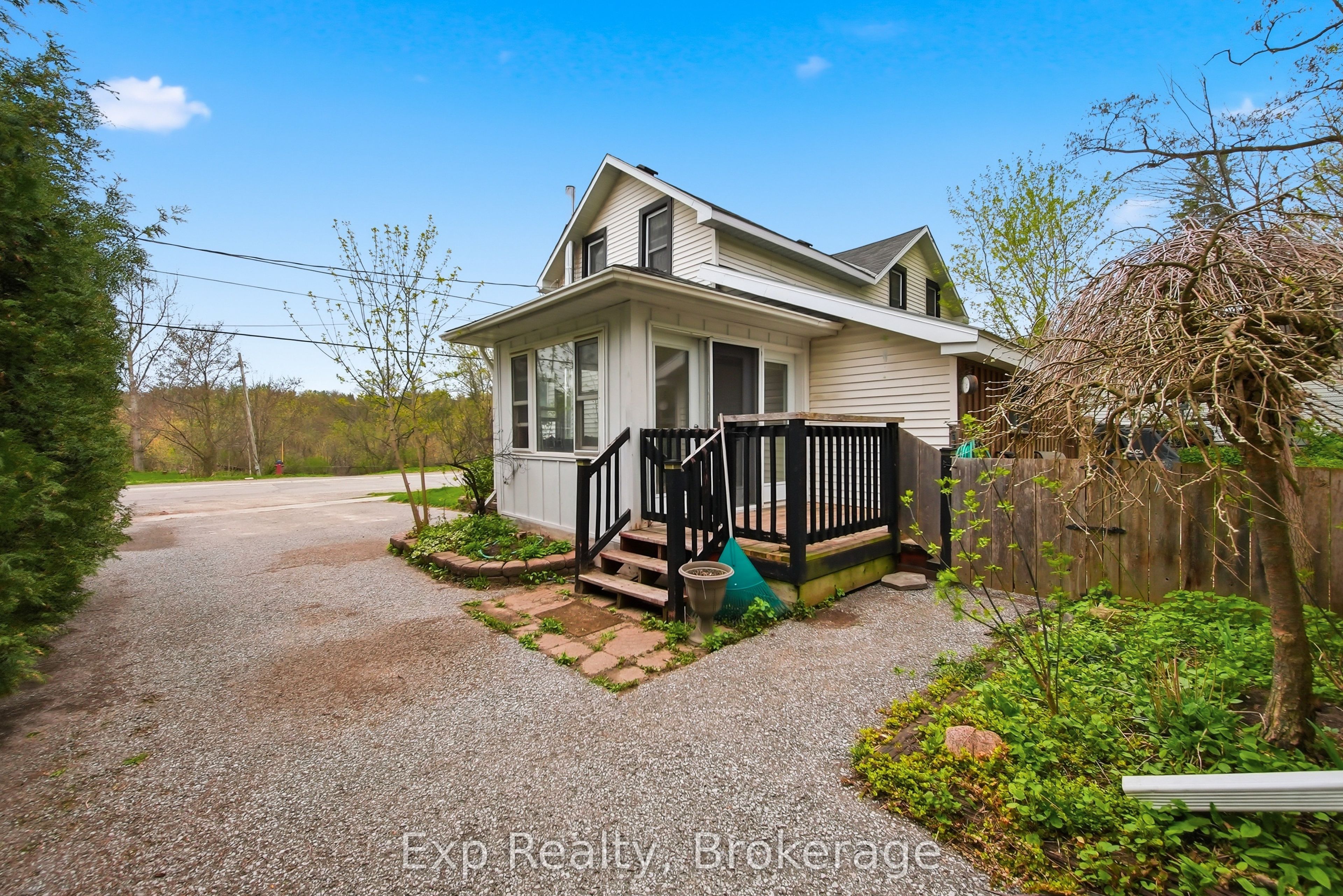 20 Main Street Property Photo 3