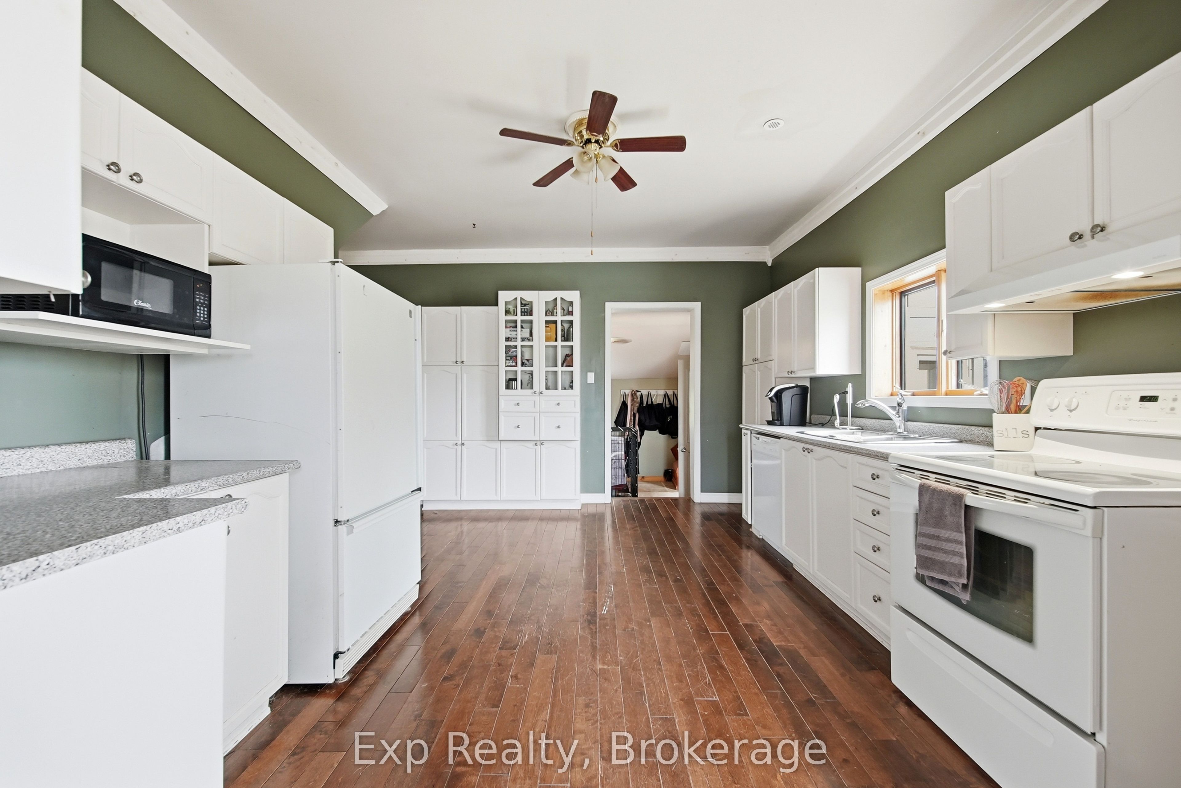 20 Main Street Property Photo 7