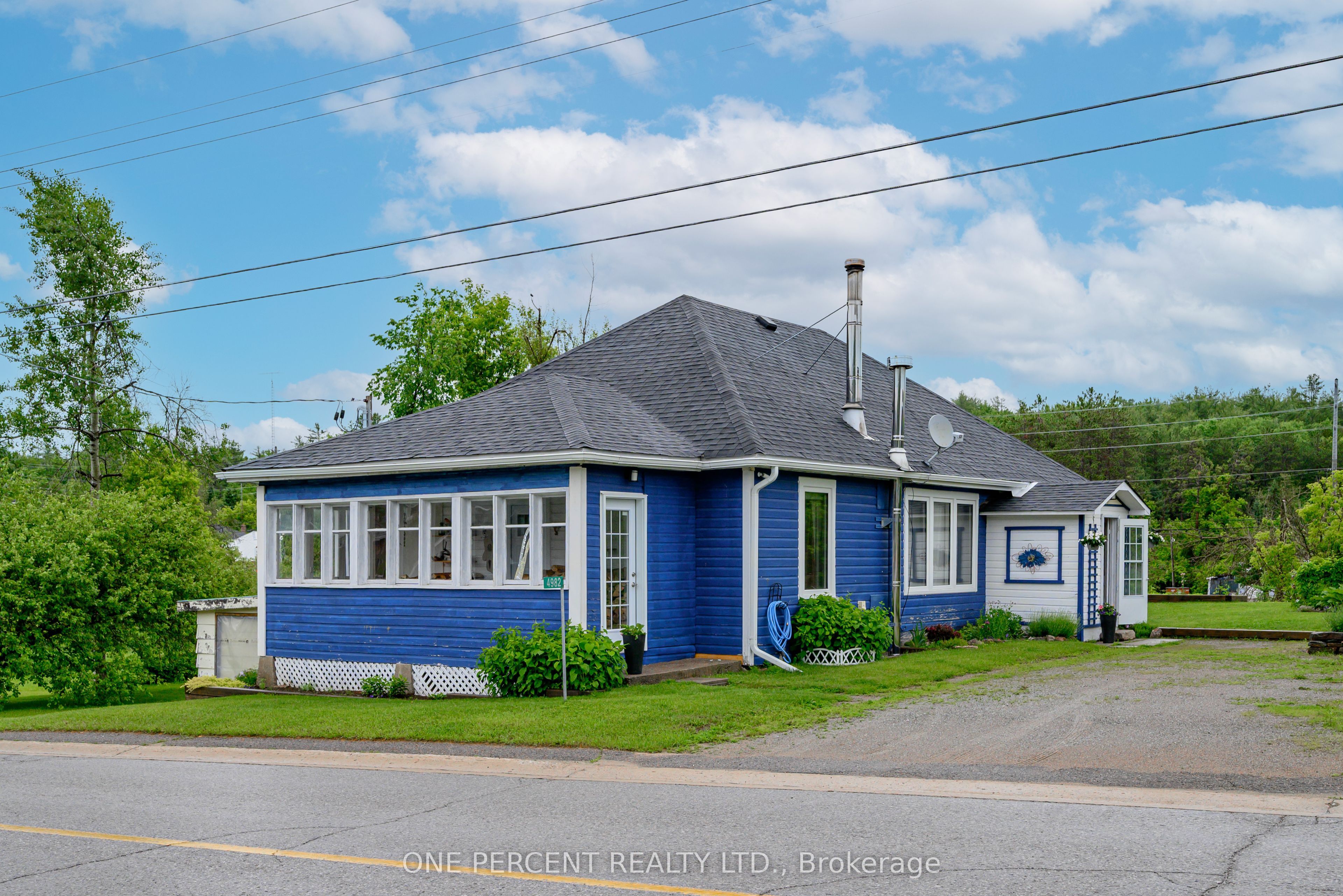 4982 Monck Road Property Photo 1