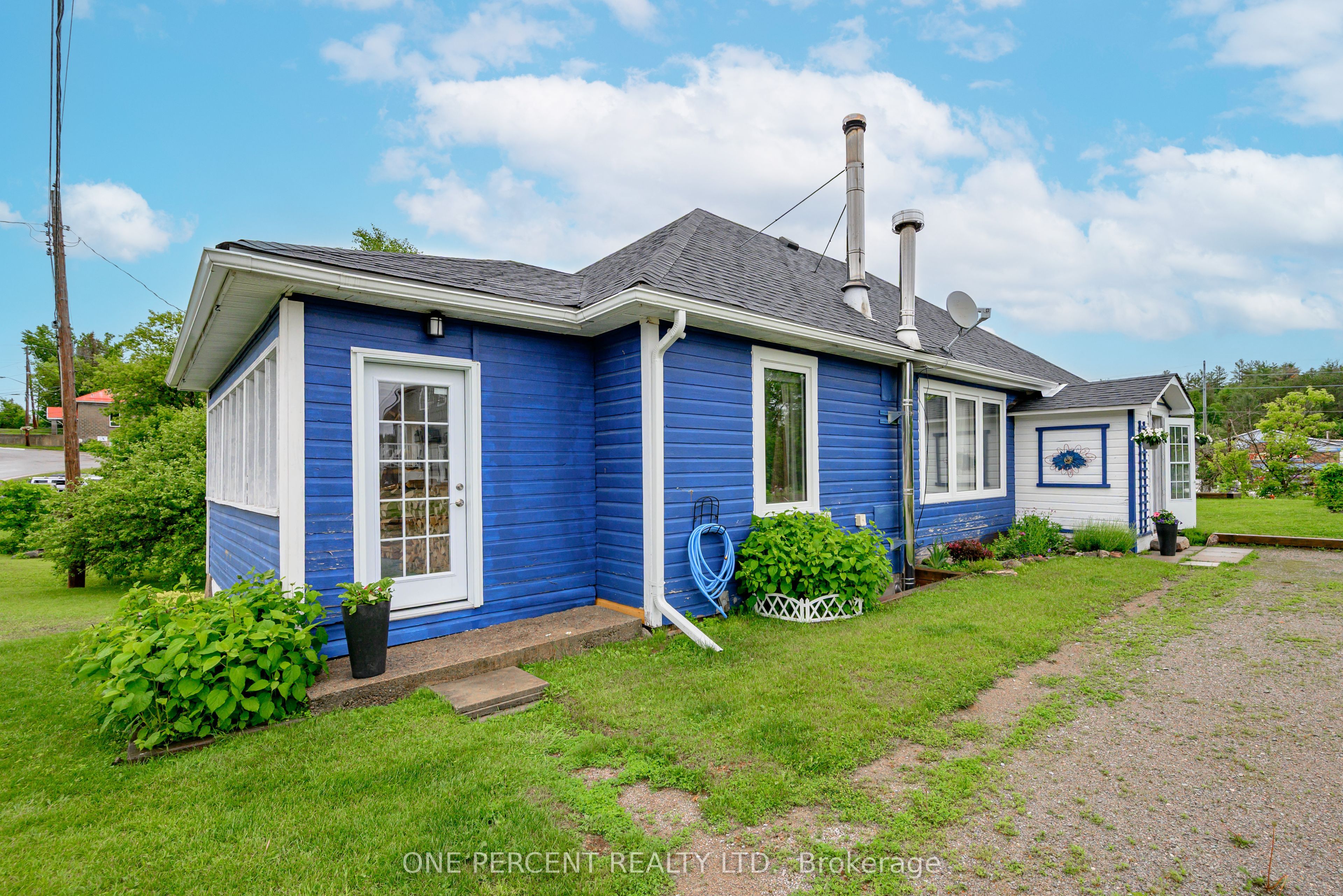 4982 Monck Road Property Photo 4