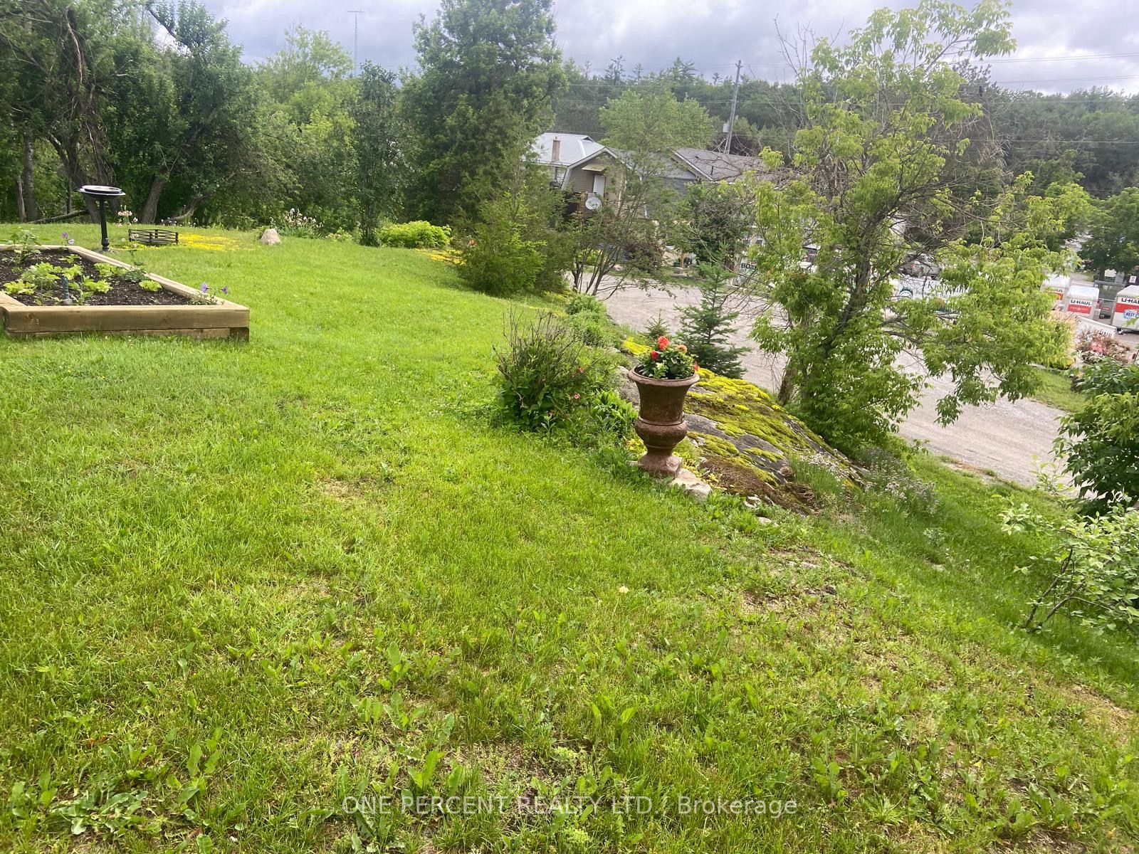 4982 Monck Road Property Photo 10