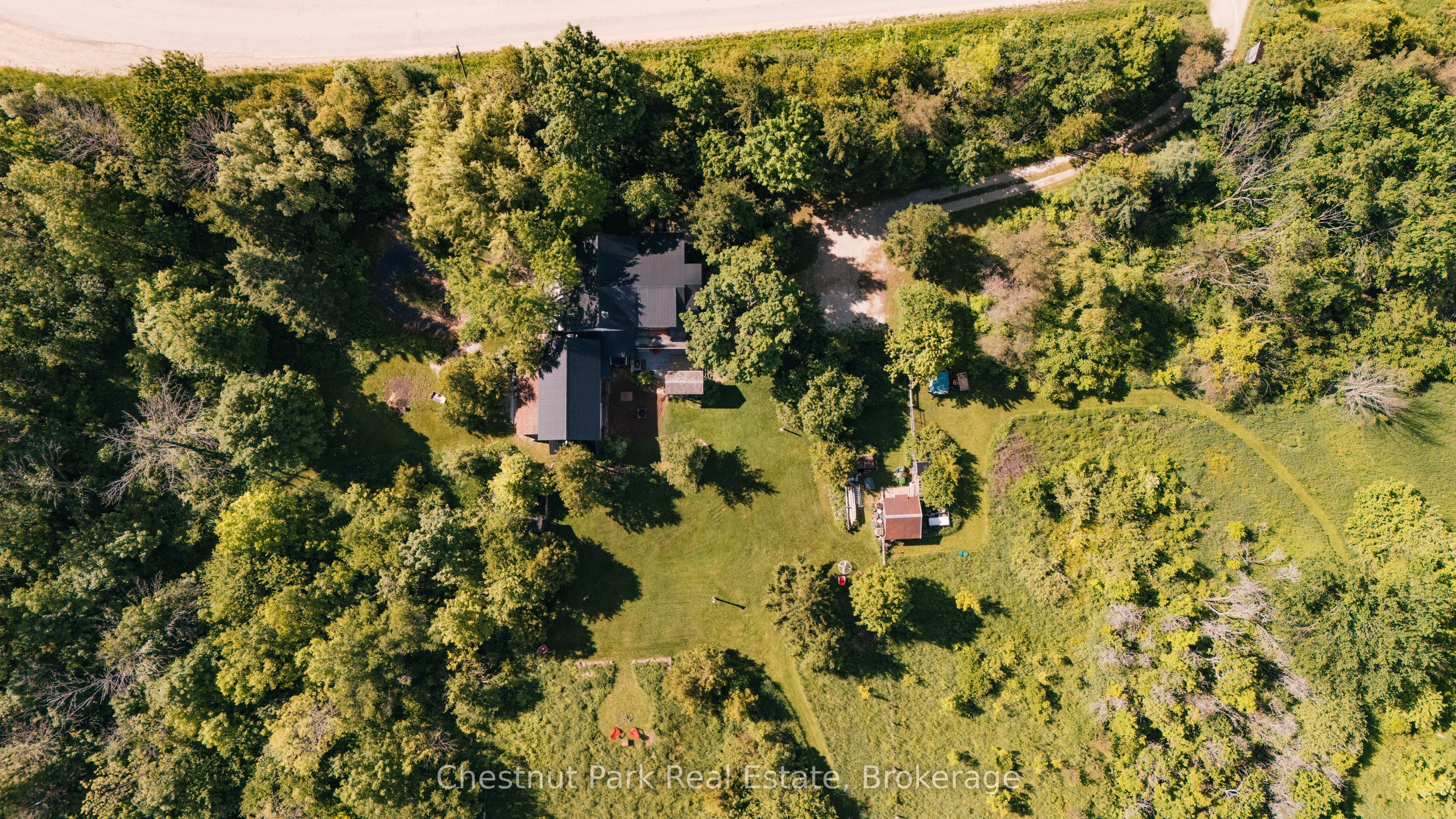 729297 21st Side Road Property Photo 10