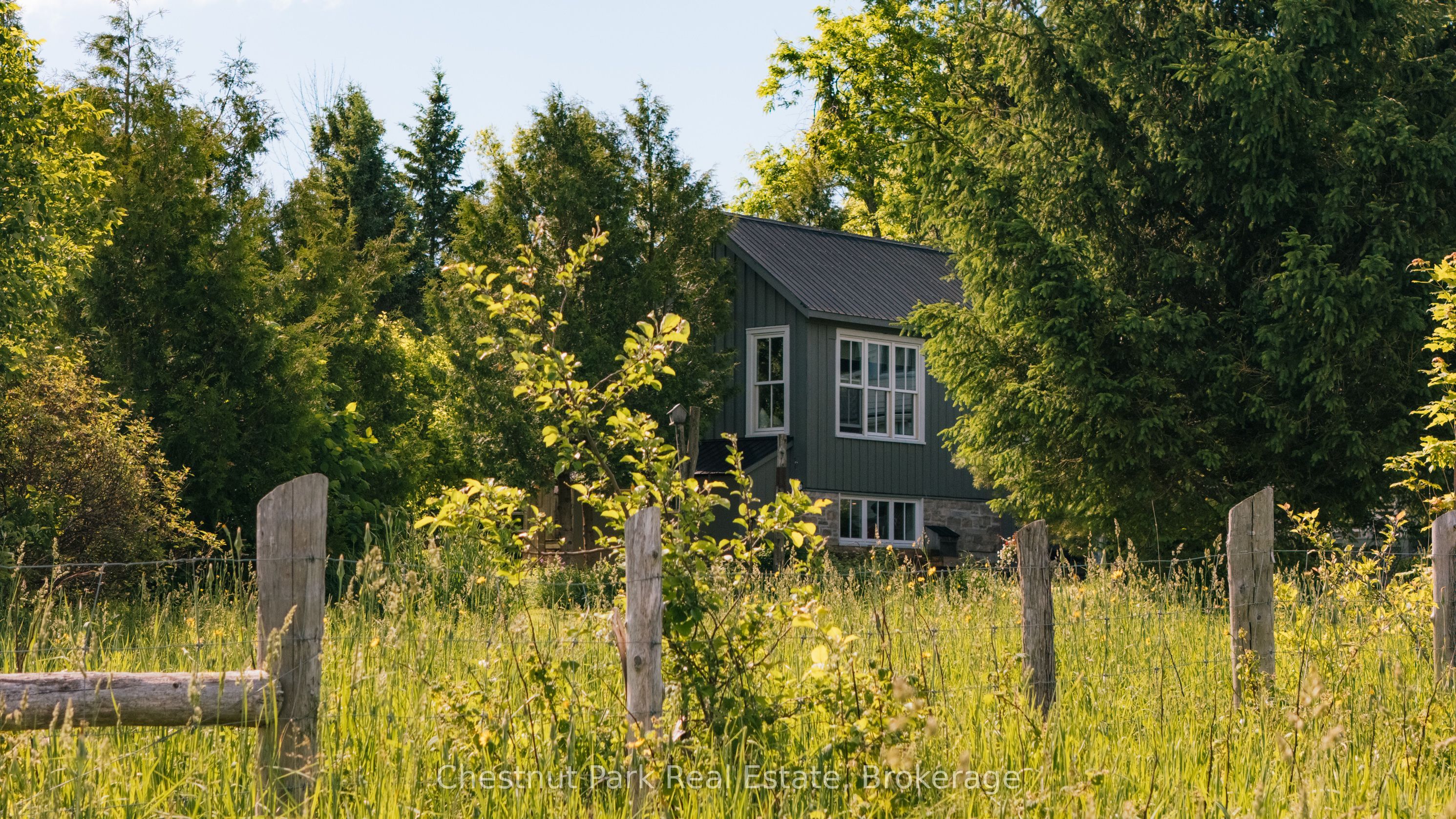 729297 21st Side Road Property Photo 43