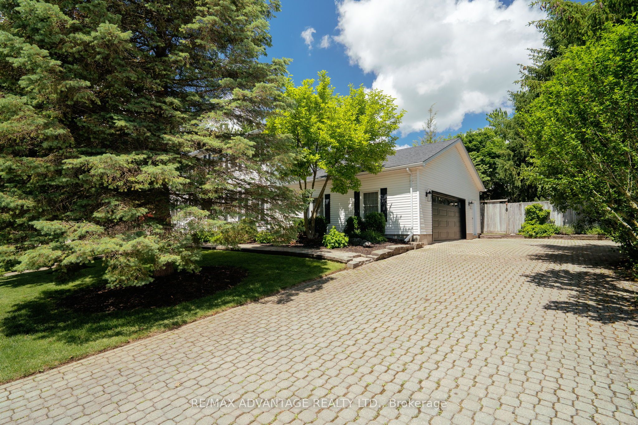 38 Dissing Crescent Property Photo 3