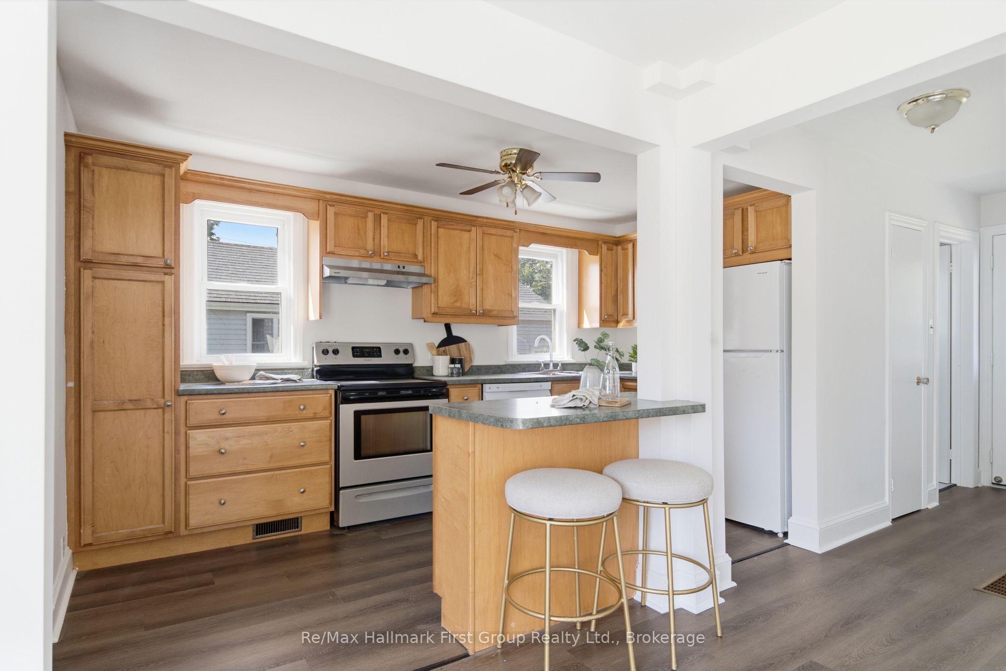 573 Sinclair Street Property Photo 7