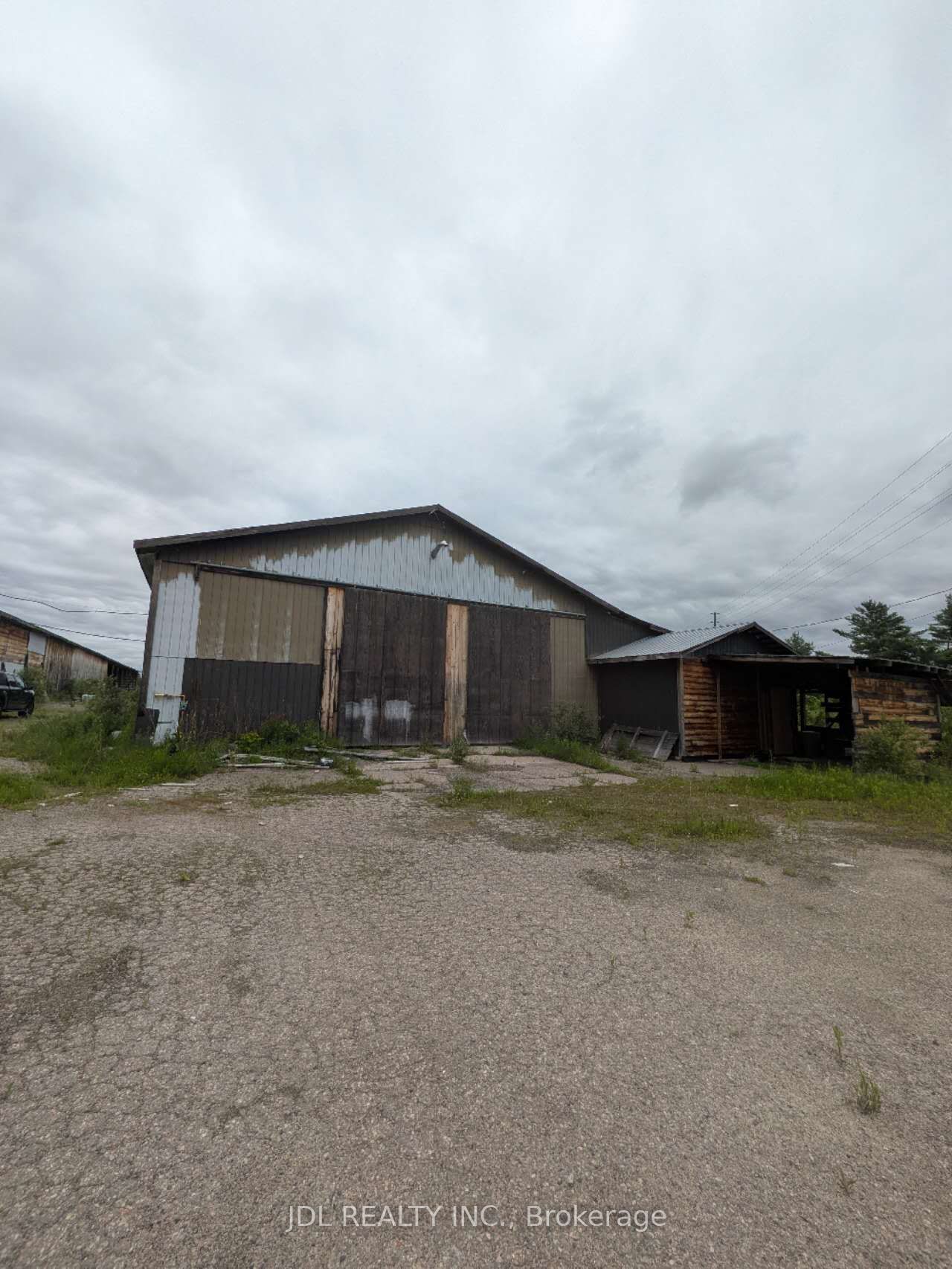 299 Boundary Road E