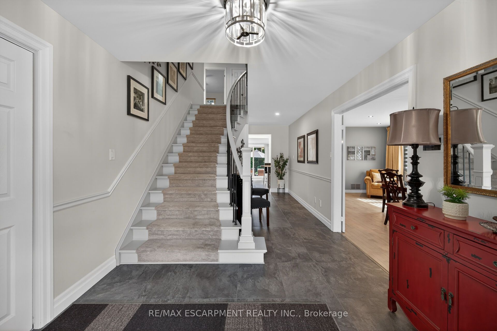 32 Symphony Place Property Photo 3