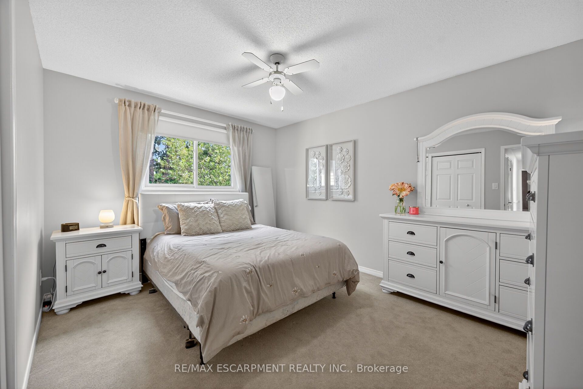 32 Symphony Place Property Photo 25