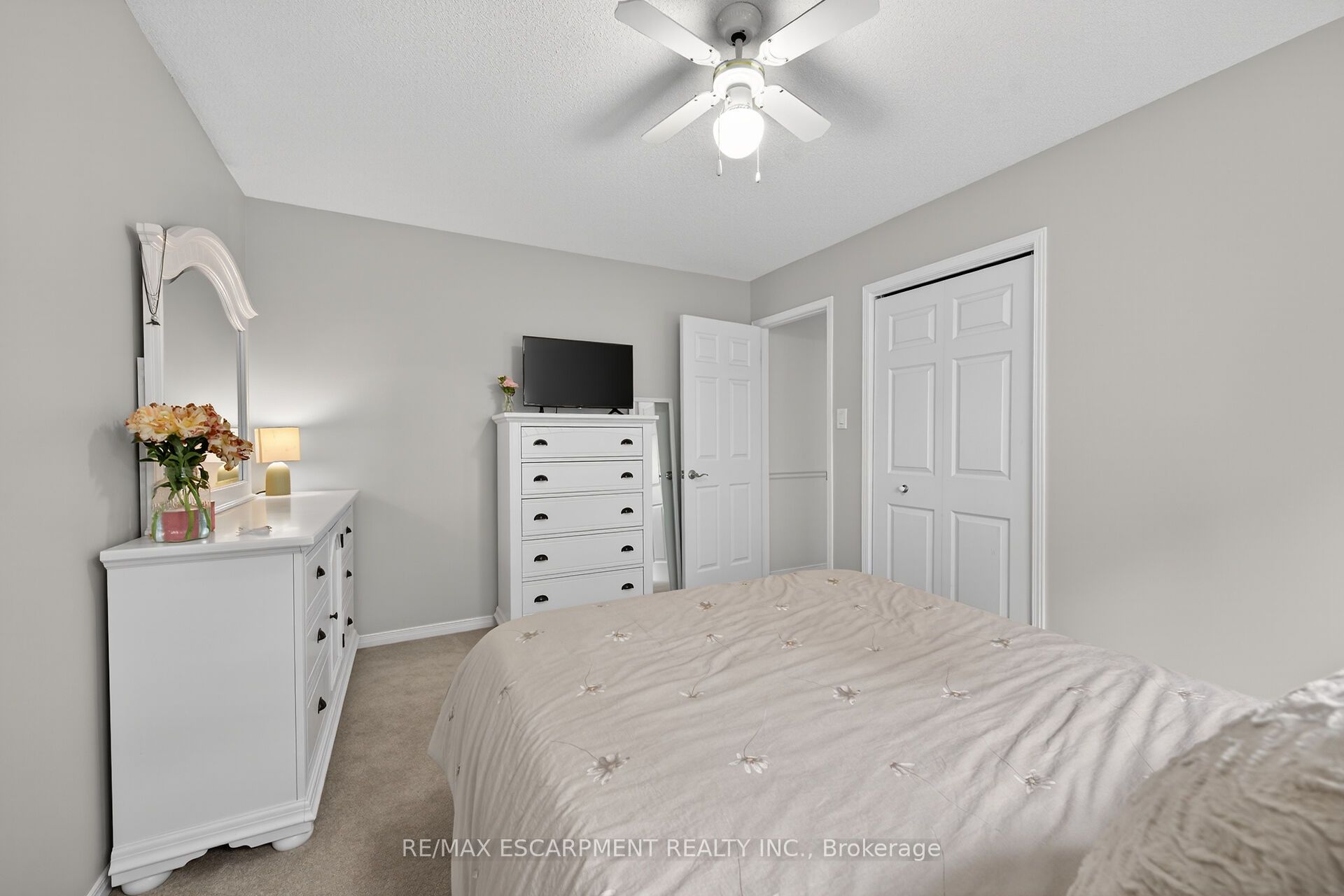 32 Symphony Place Property Photo 26