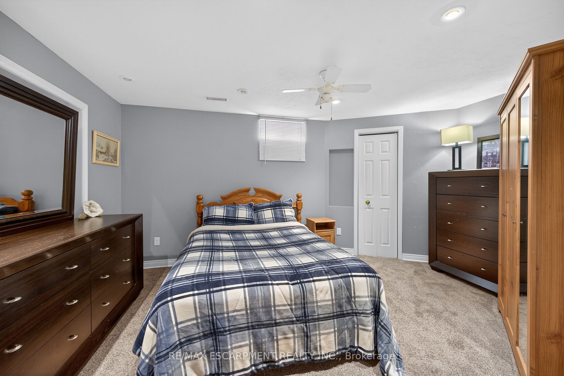 32 Symphony Place Property Photo 38