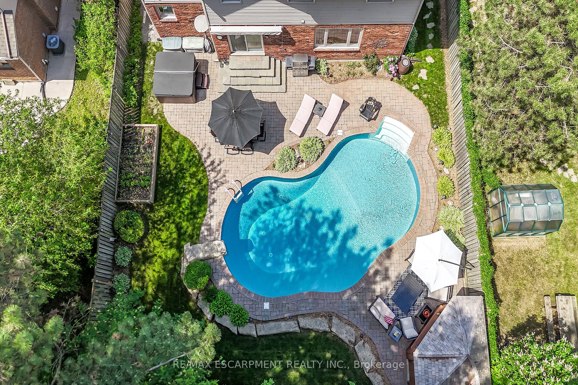 32 Symphony Place Property Photo 47