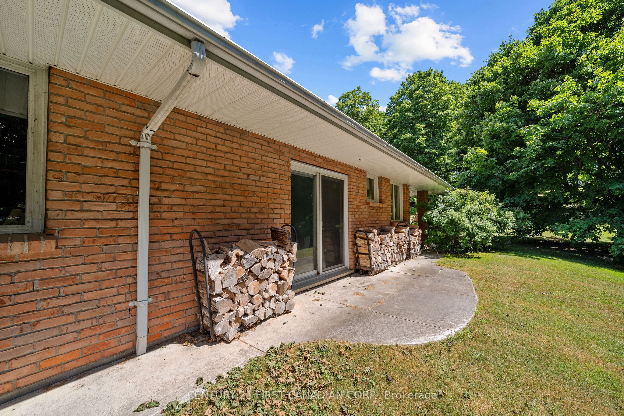 14519 Elginfield Road Property Photo 10