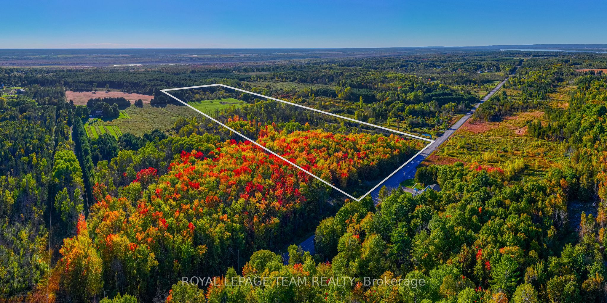 2591 Sixth Line Road Property Photo 3