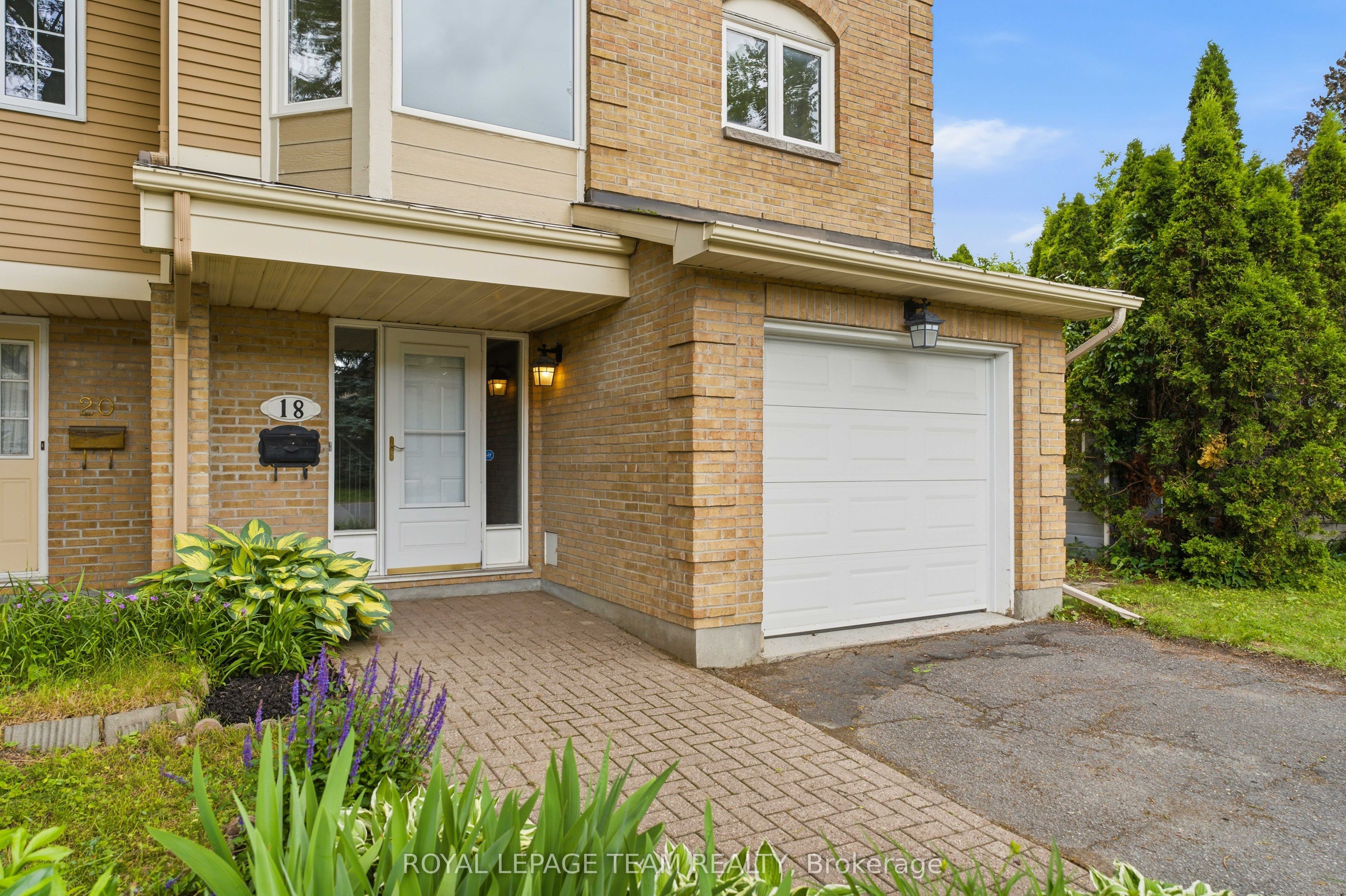 18 Arbordale Crescent Property Photo 3