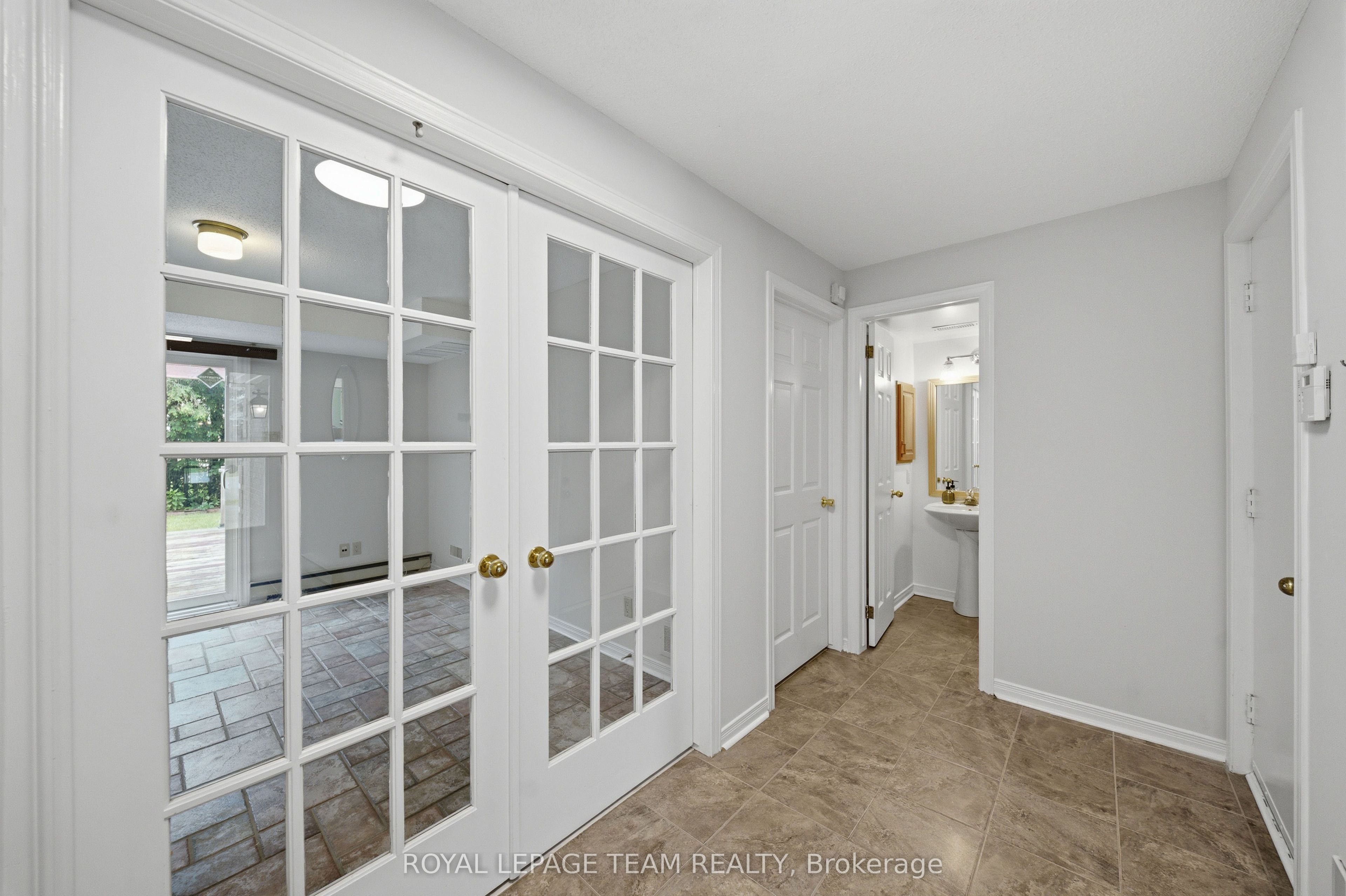 18 Arbordale Crescent Property Photo 5
