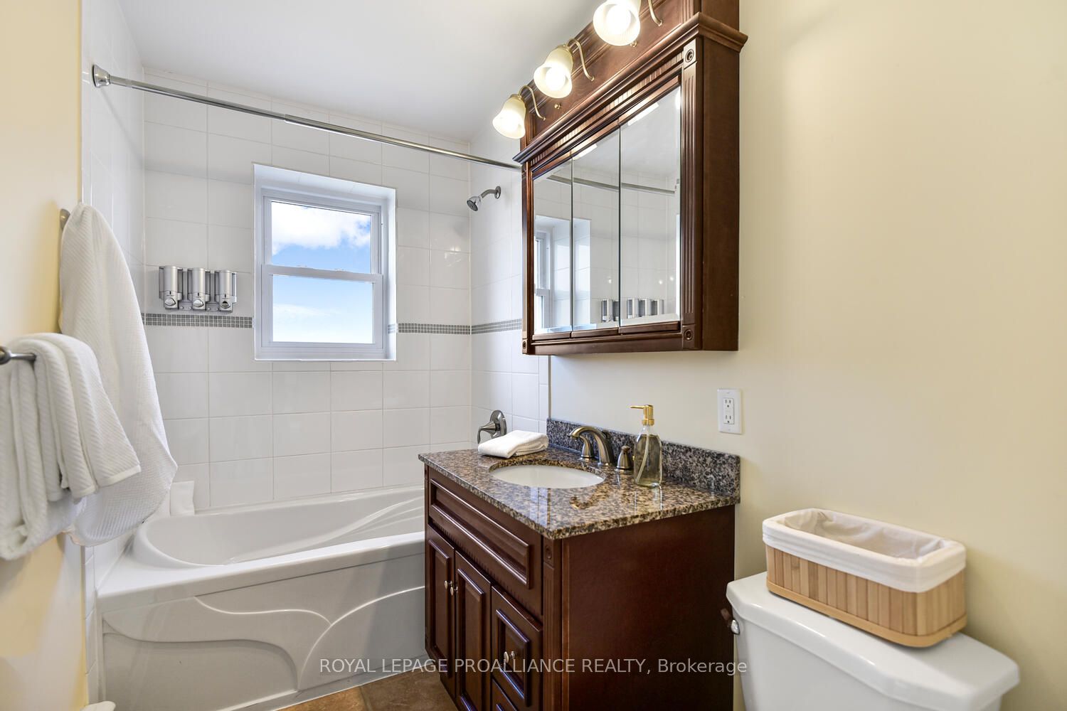 167 E Pearl Street E 11 Property Photo 18