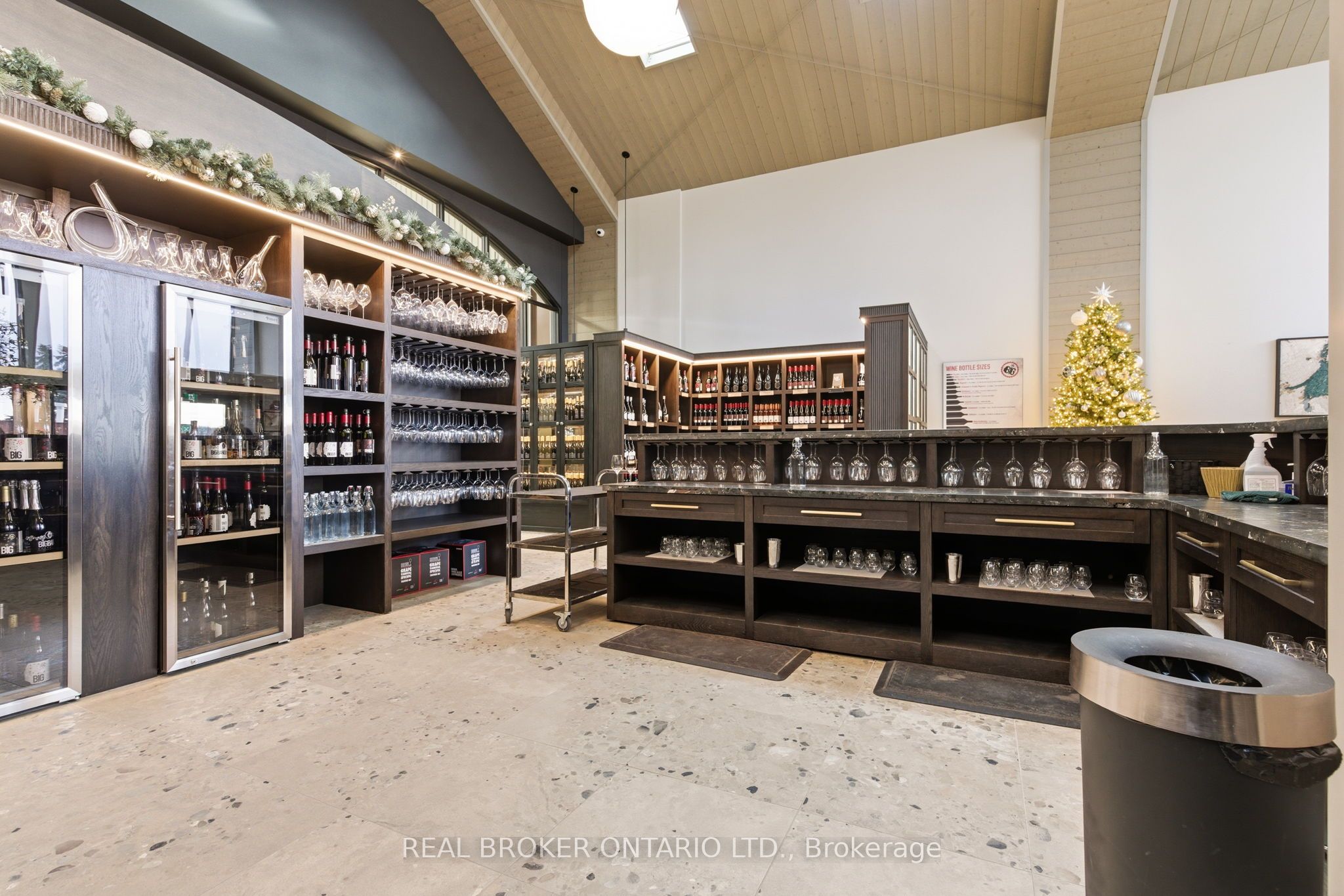 823 6 Line Property Photo 15