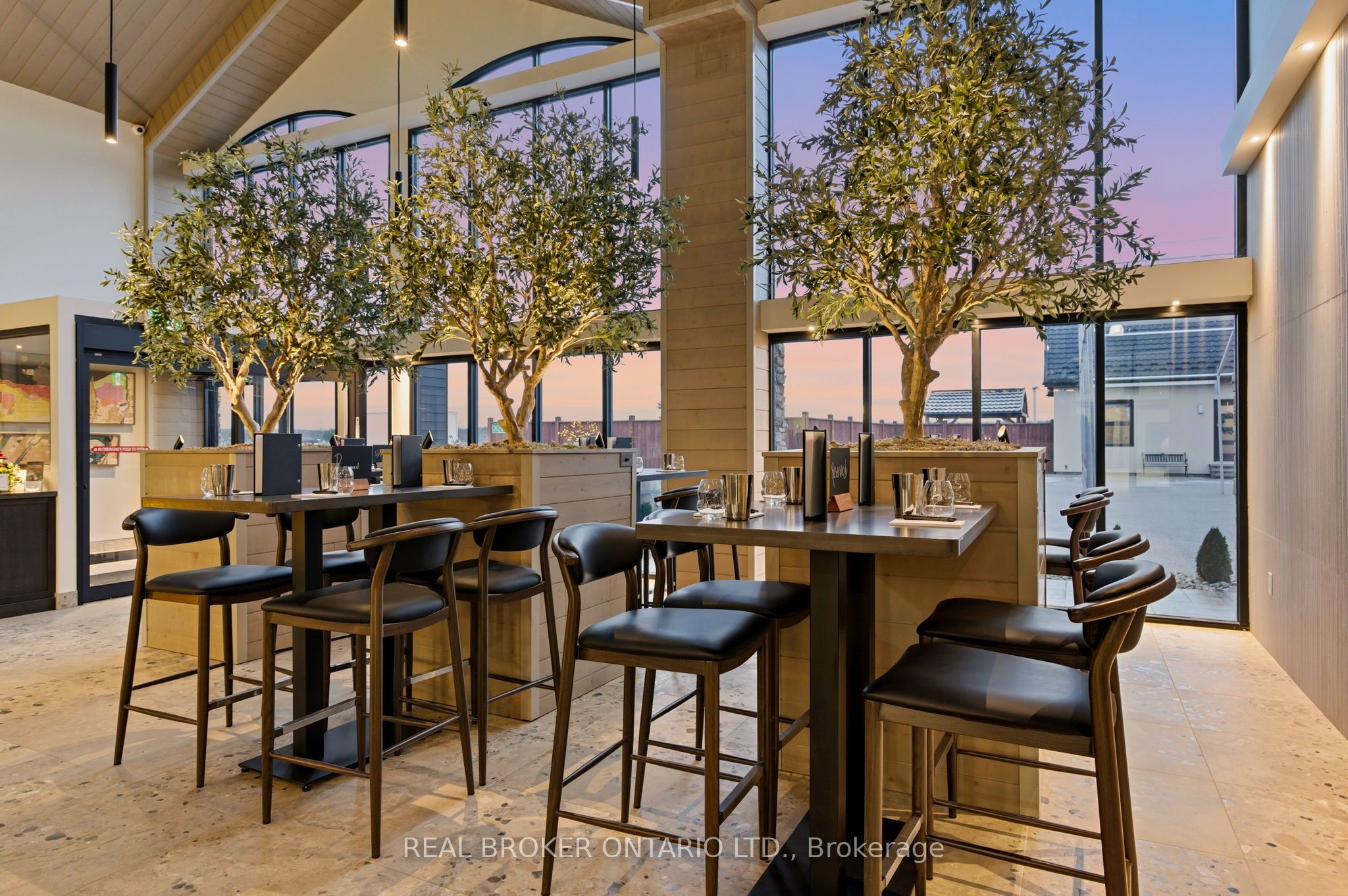 823 6 Line Property Photo 16