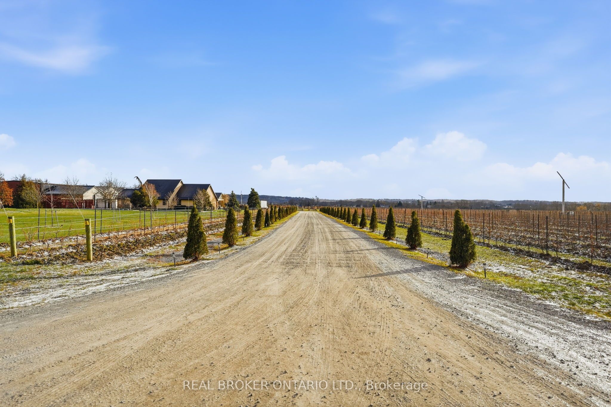 823 6 Line Property Photo 28