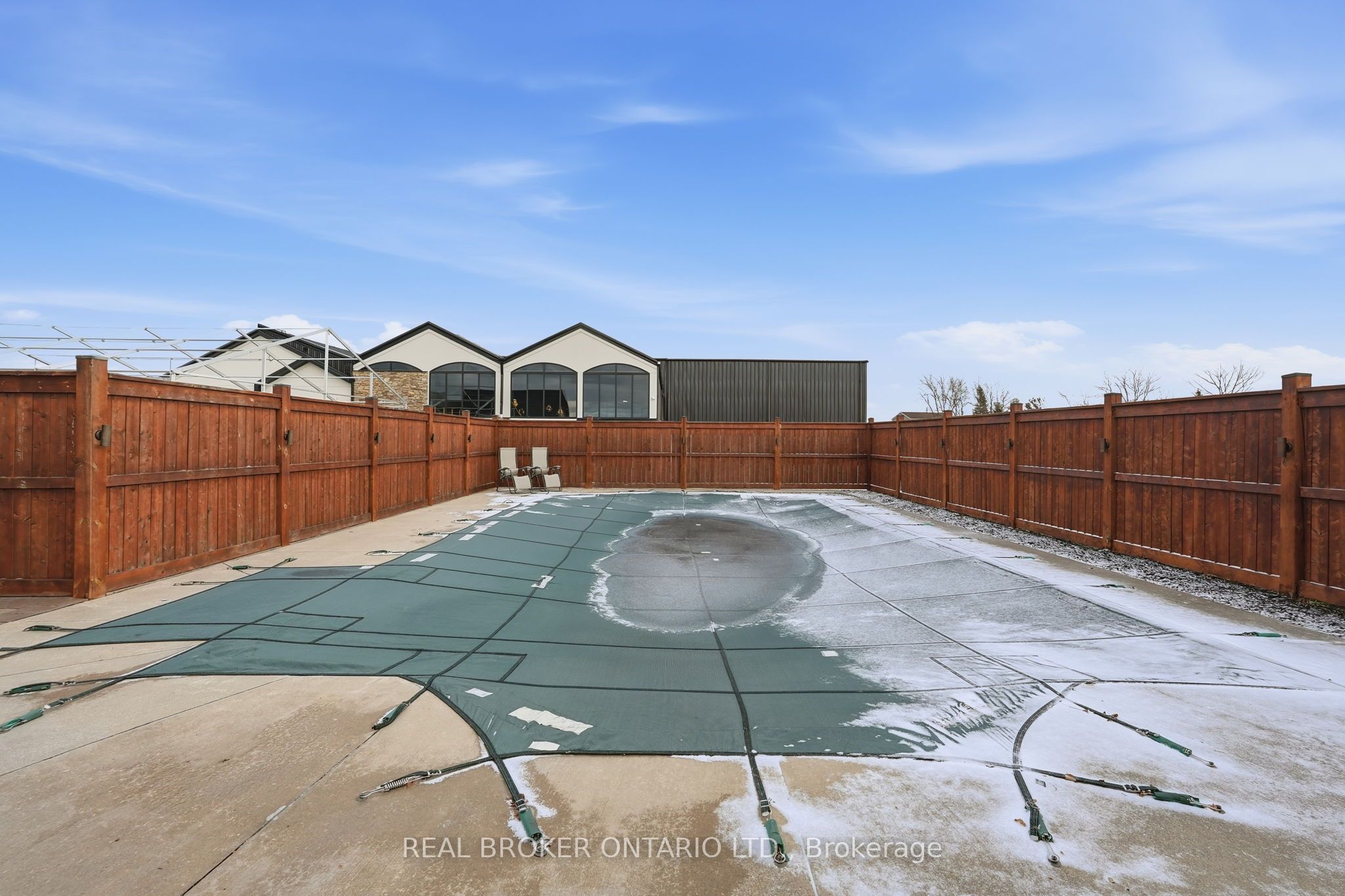 823 6 Line Property Photo 49