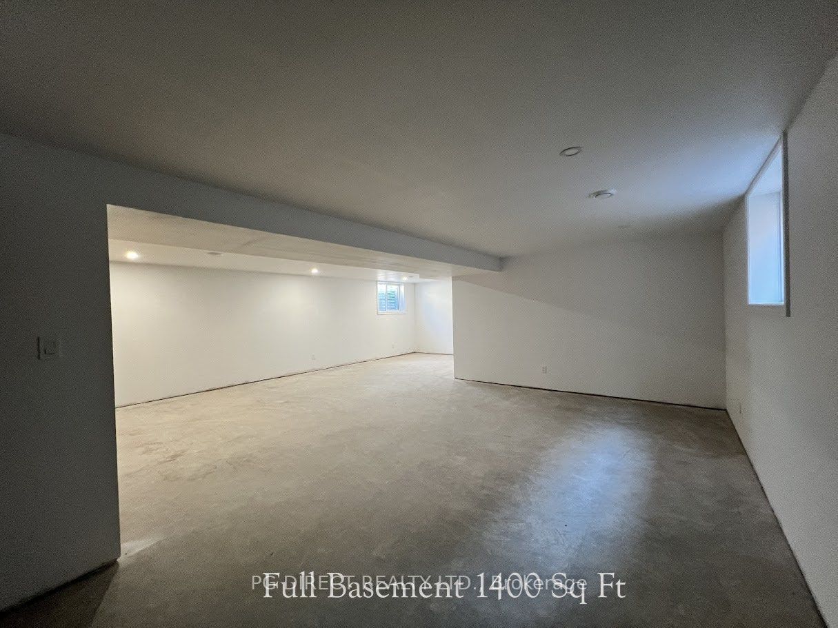 241 Bethune Crescent Property Photo 15