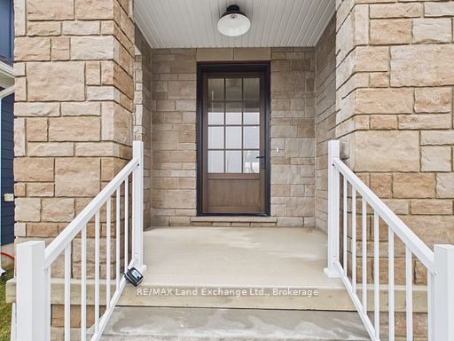 103 Inverness Street N Property Photo 3