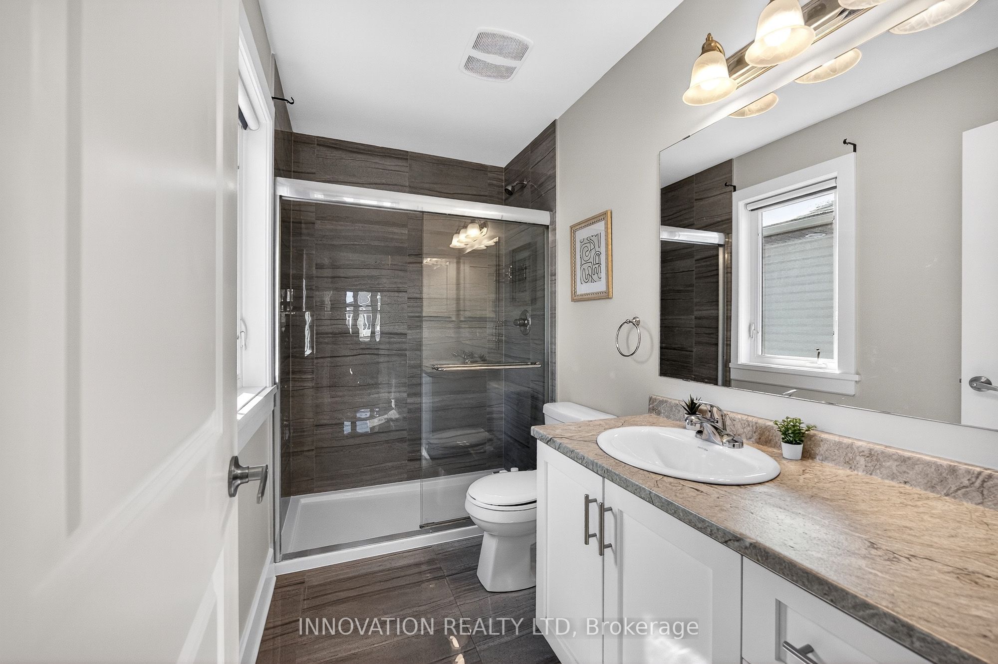 207 Bert Hall Street Property Photo 32