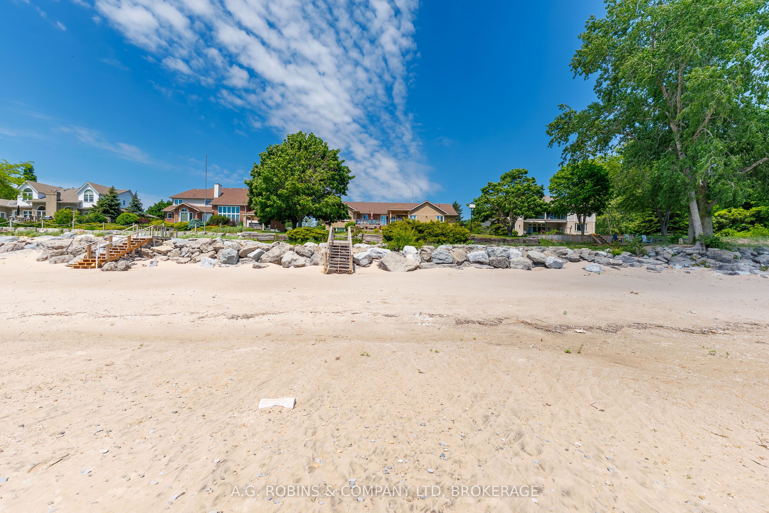 10321 Lakshore Road W Property Photo 2