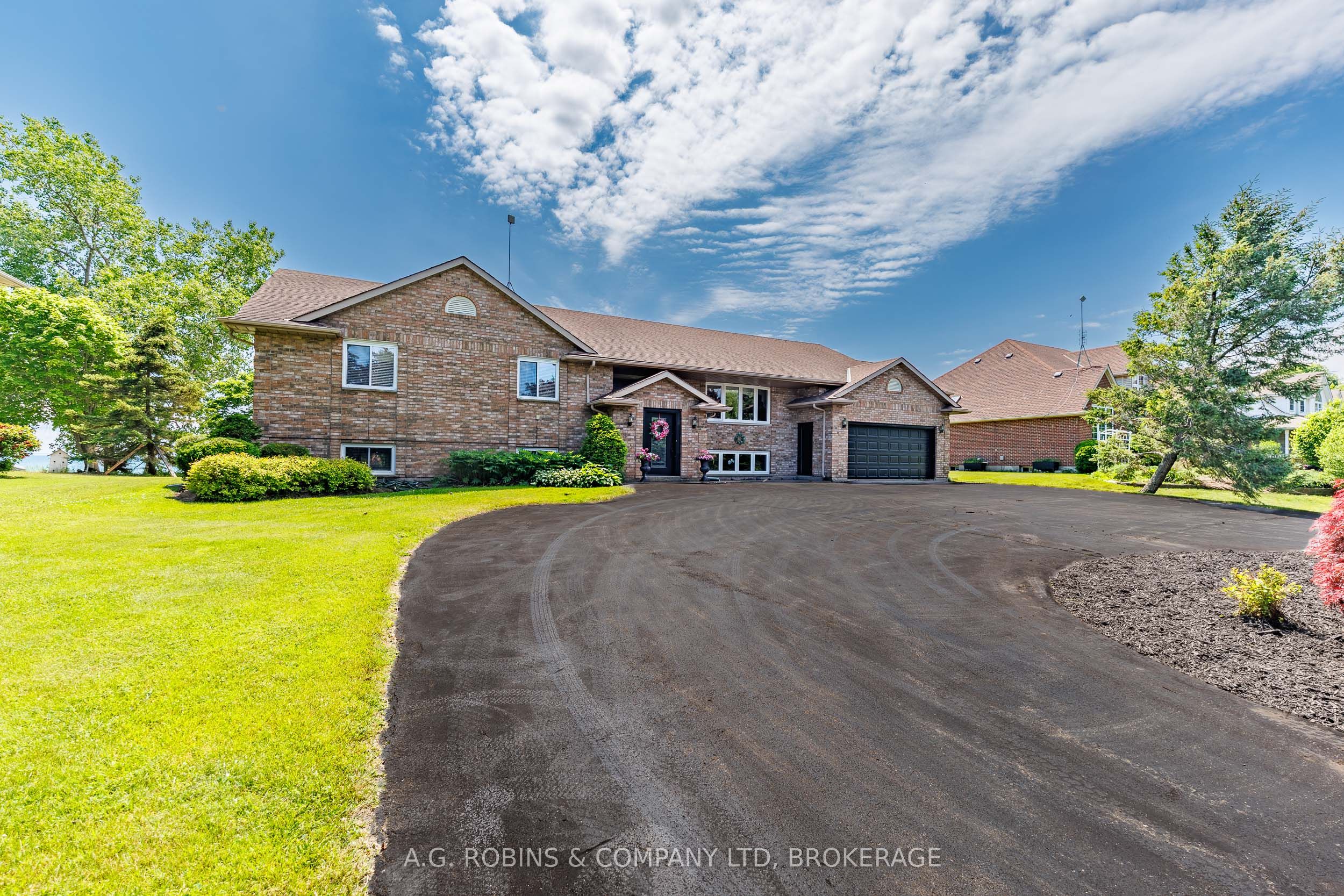 10321 Lakshore Road W Property Photo 10