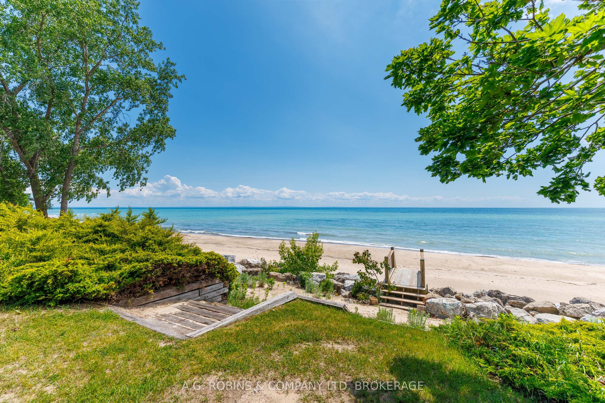 10321 Lakshore Road W Property Photo 11