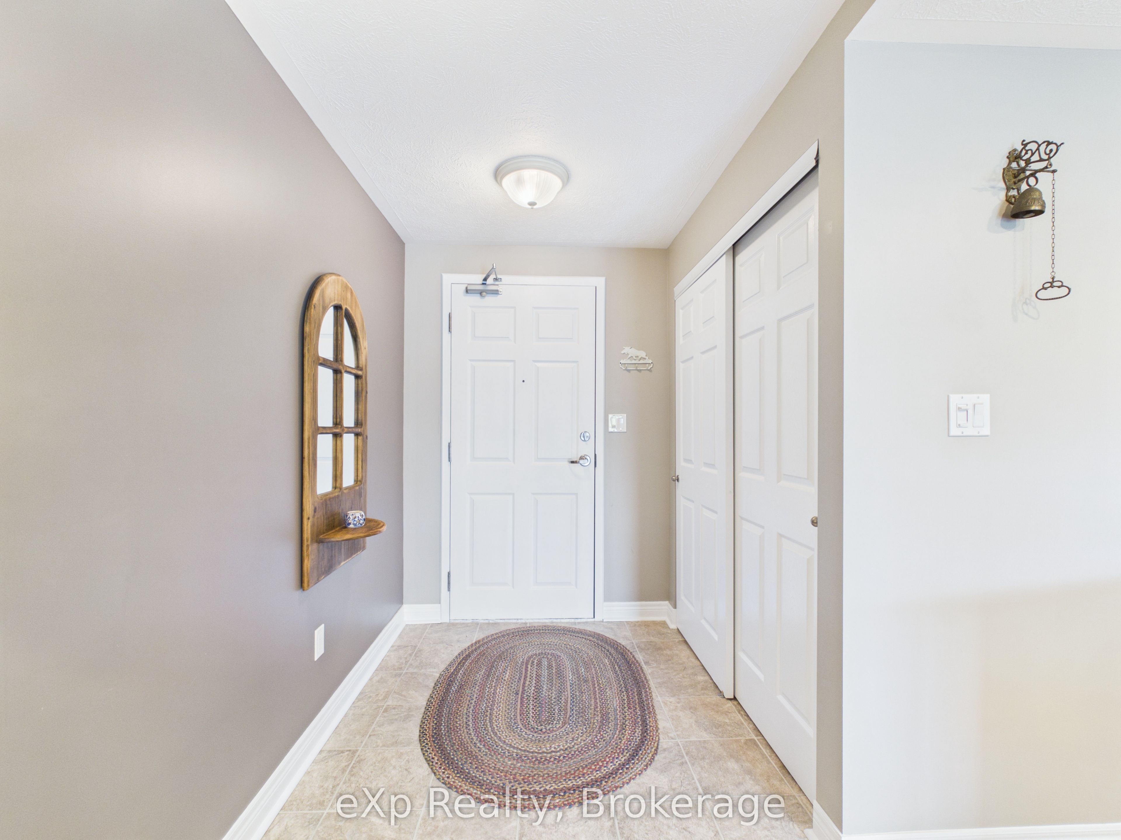 125 William Street N 302 Property Photo 2