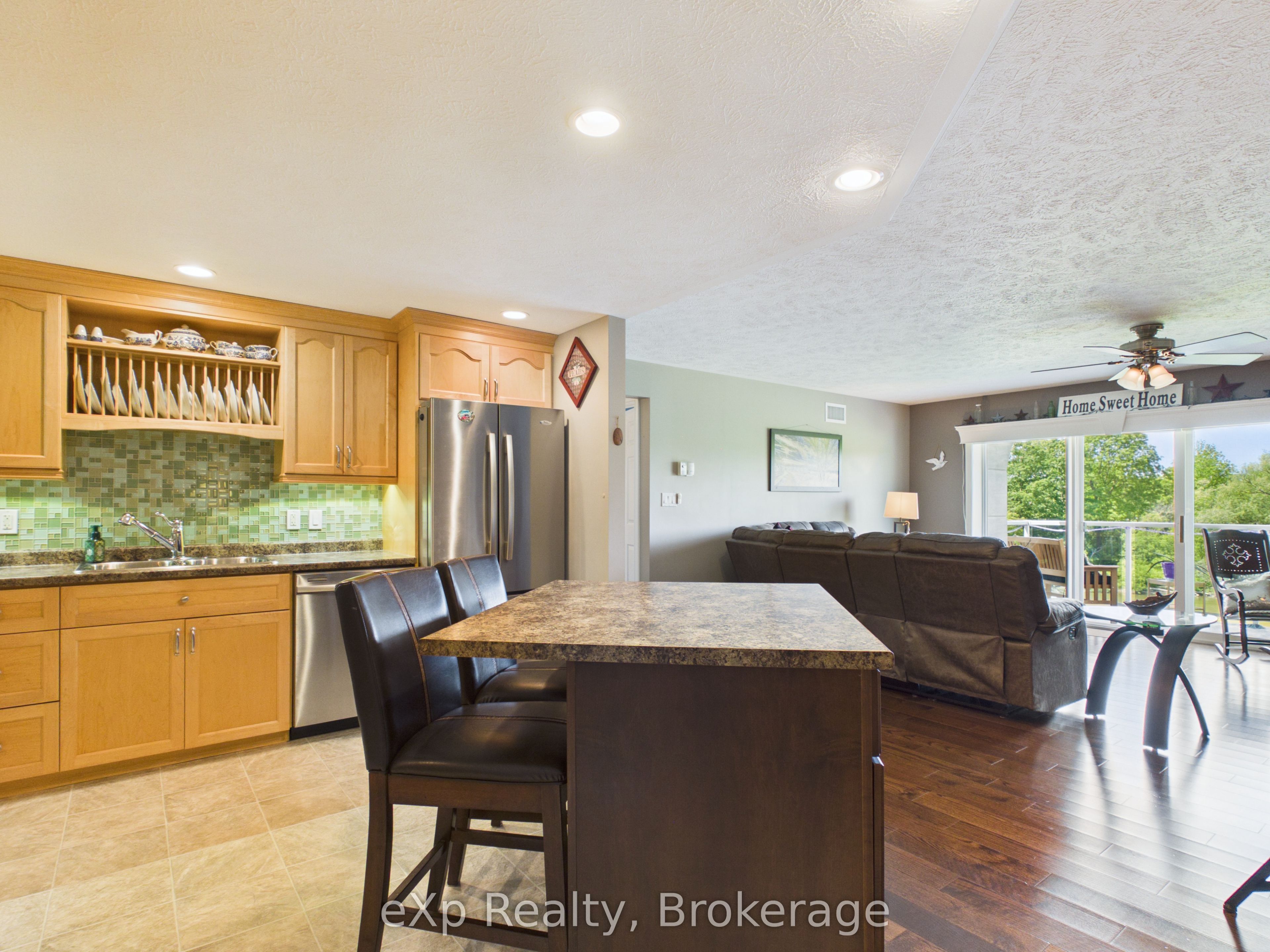 125 William Street N 302 Property Photo 5