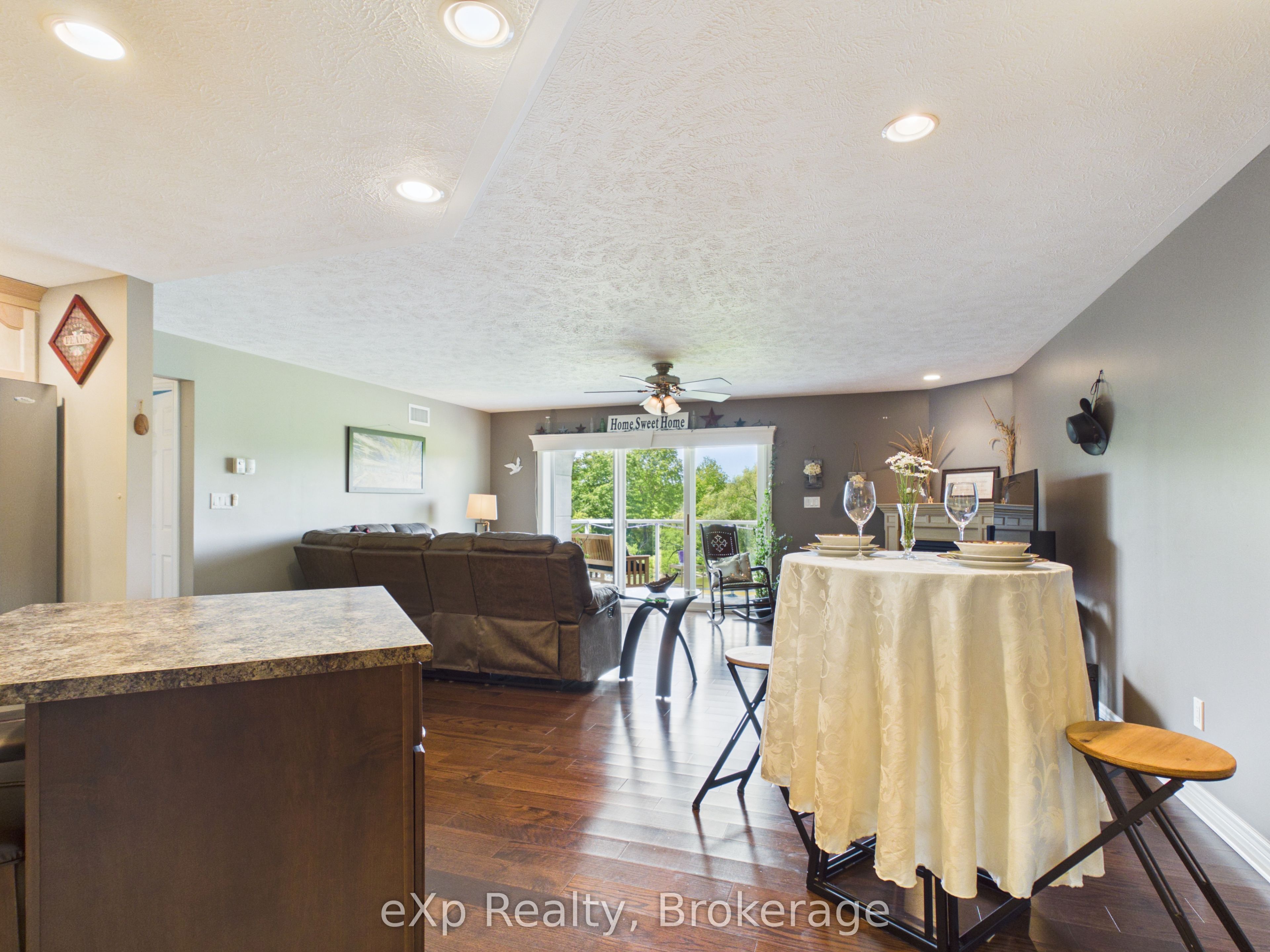 125 William Street N 302 Property Photo 8