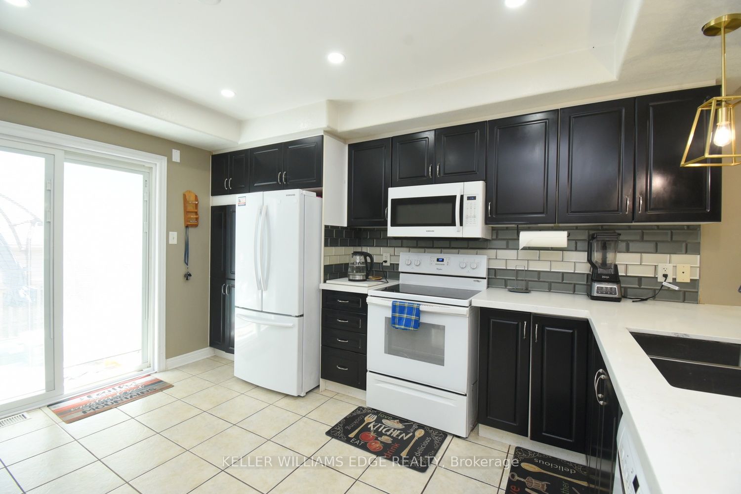 334 St Lawrence Drive Property Photo 11