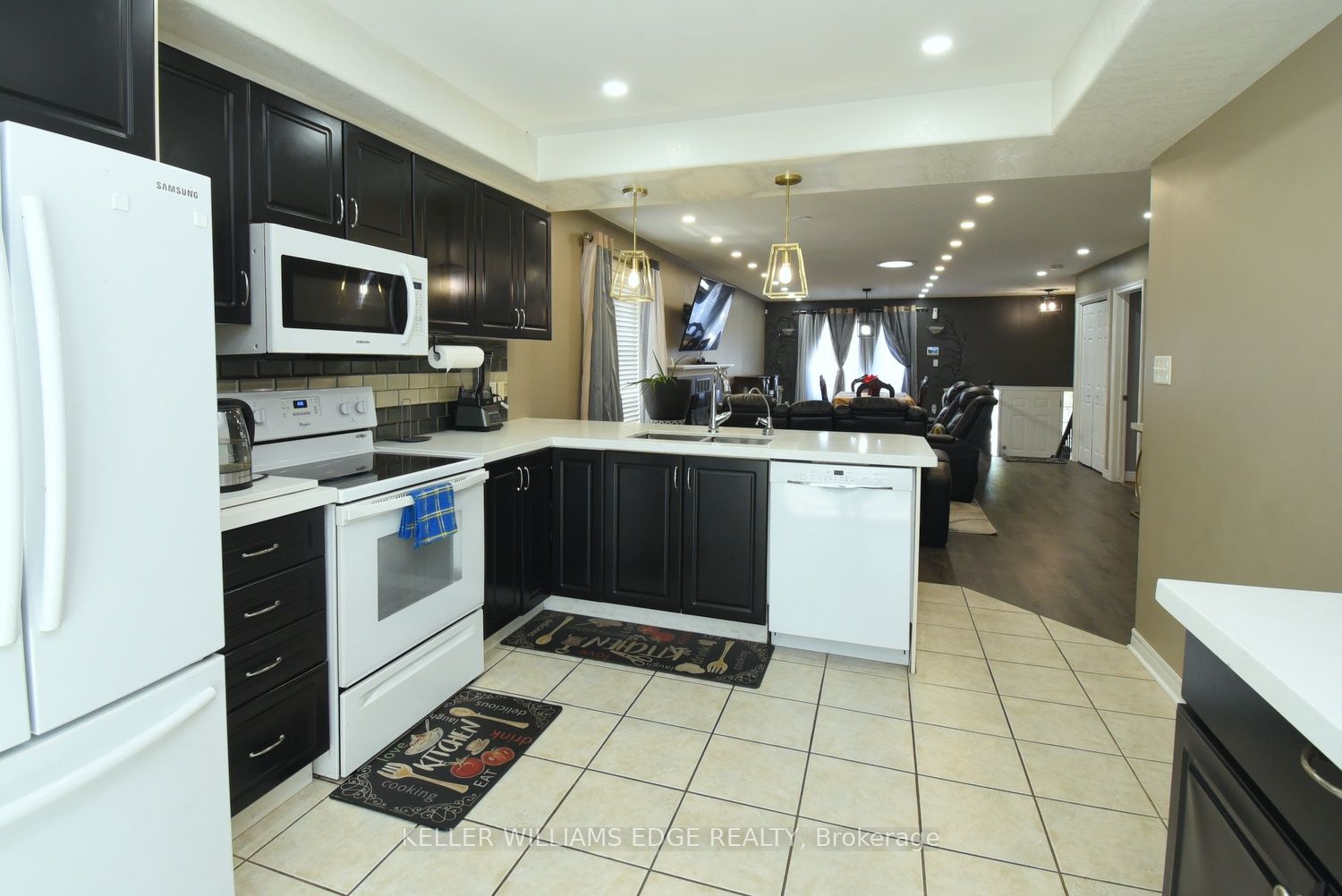 334 St Lawrence Drive Property Photo 13