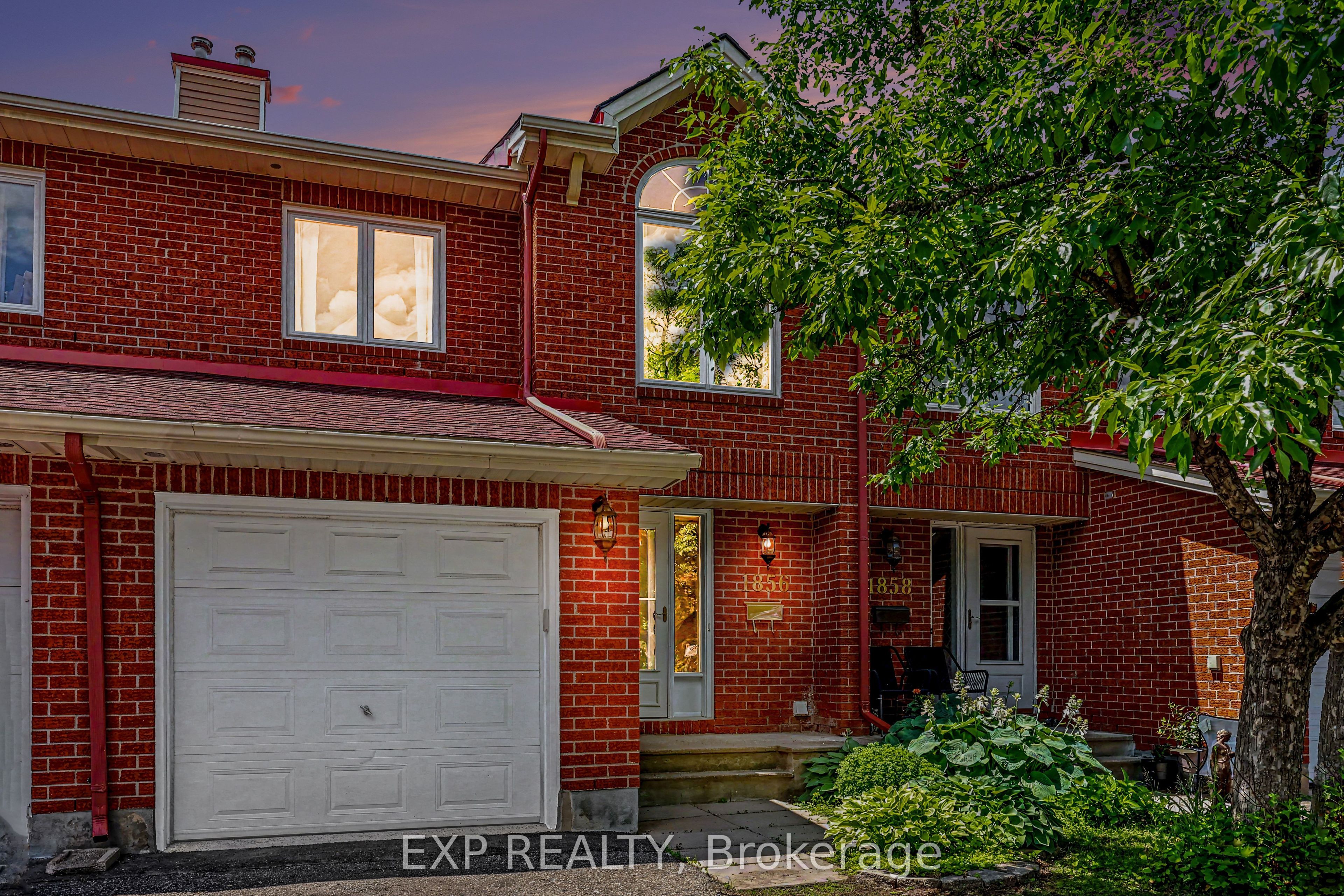 1856 Summerfields Crescent Property Photo 1