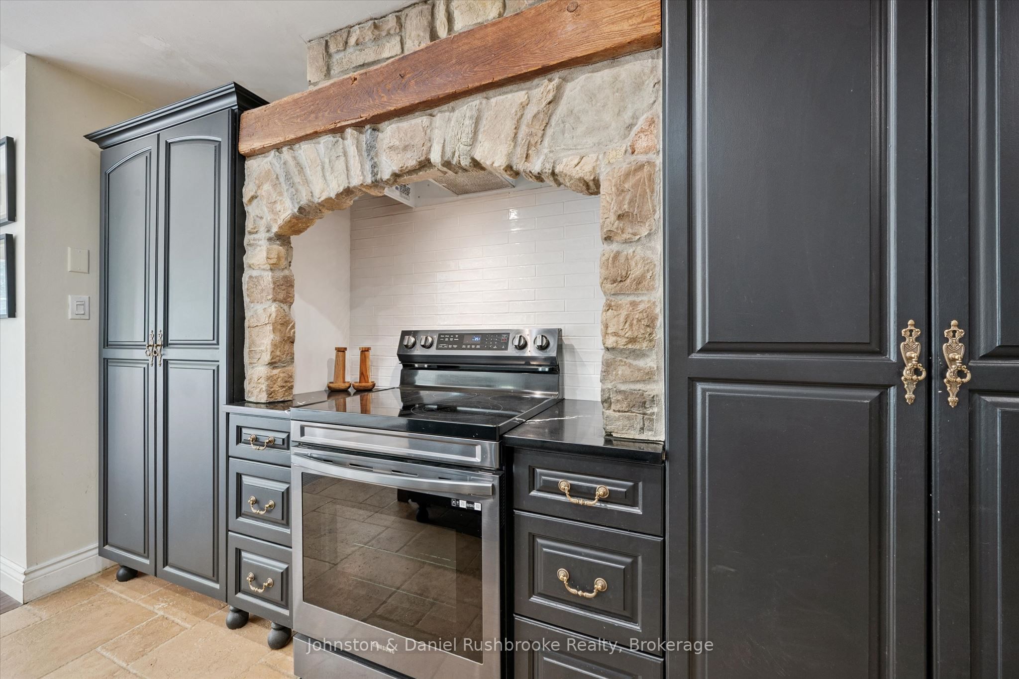 307251 Hockley Road Property Photo 13