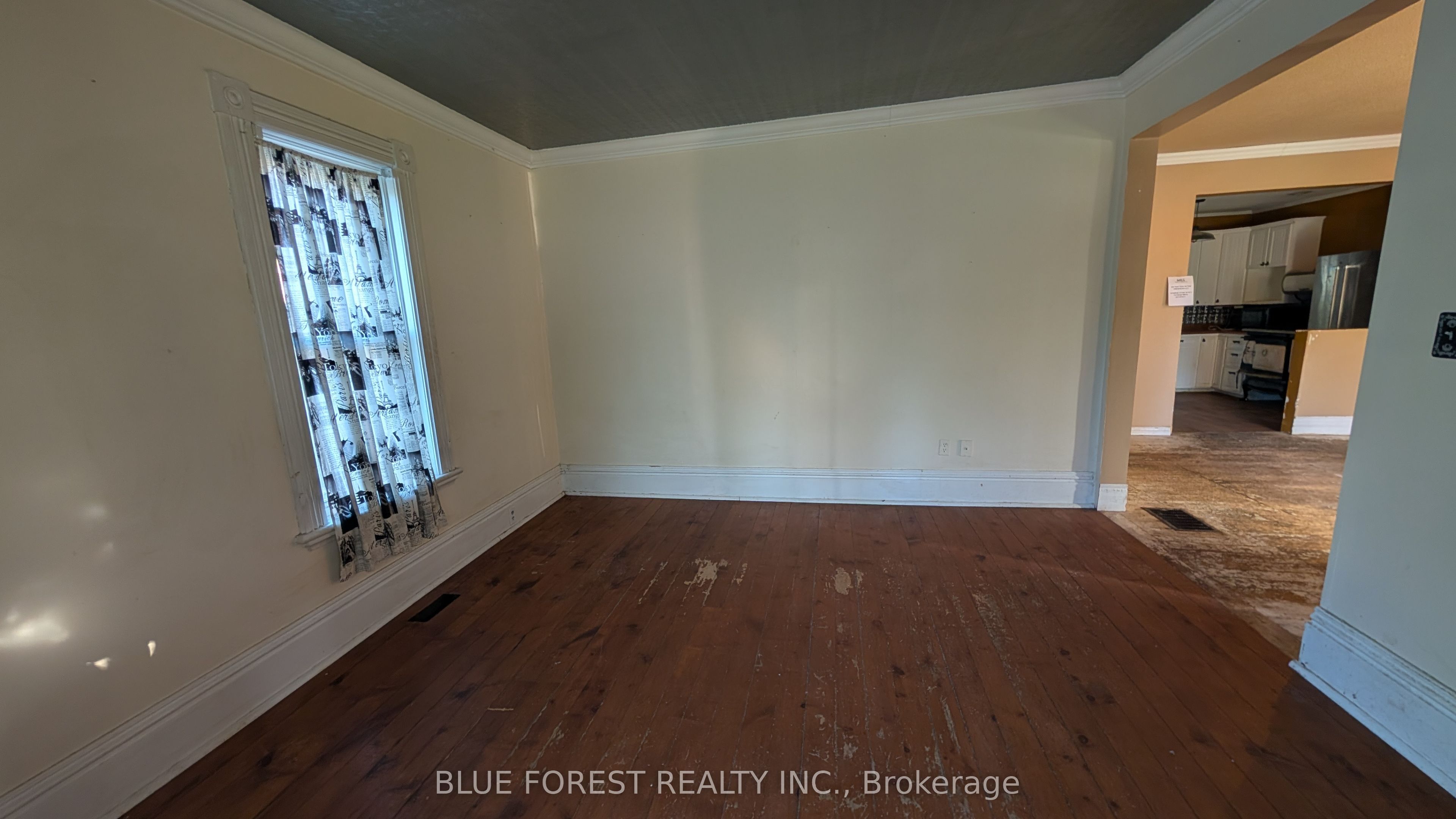 662 Frances Street Property Photo 4