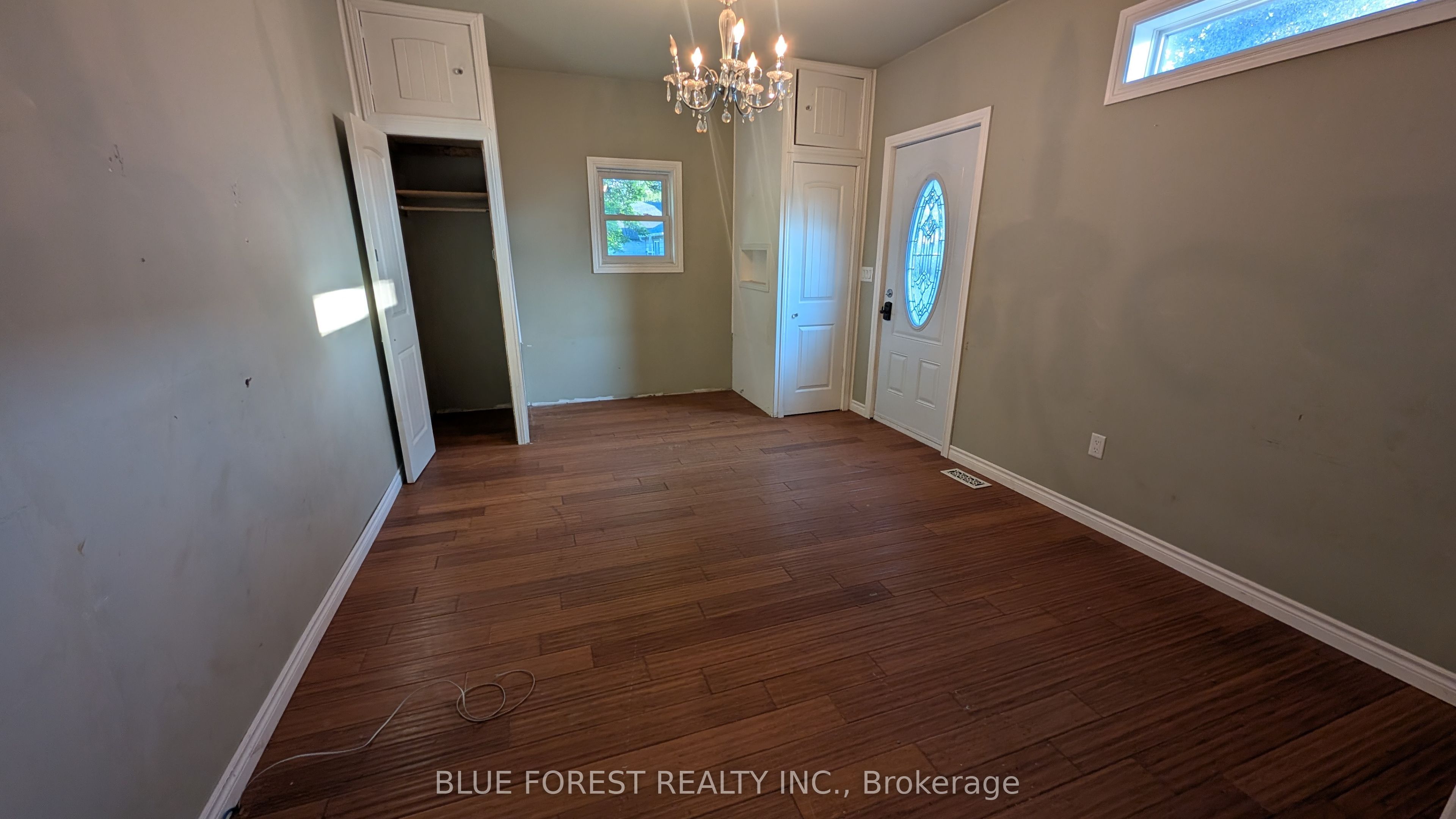 662 Frances Street Property Photo 9