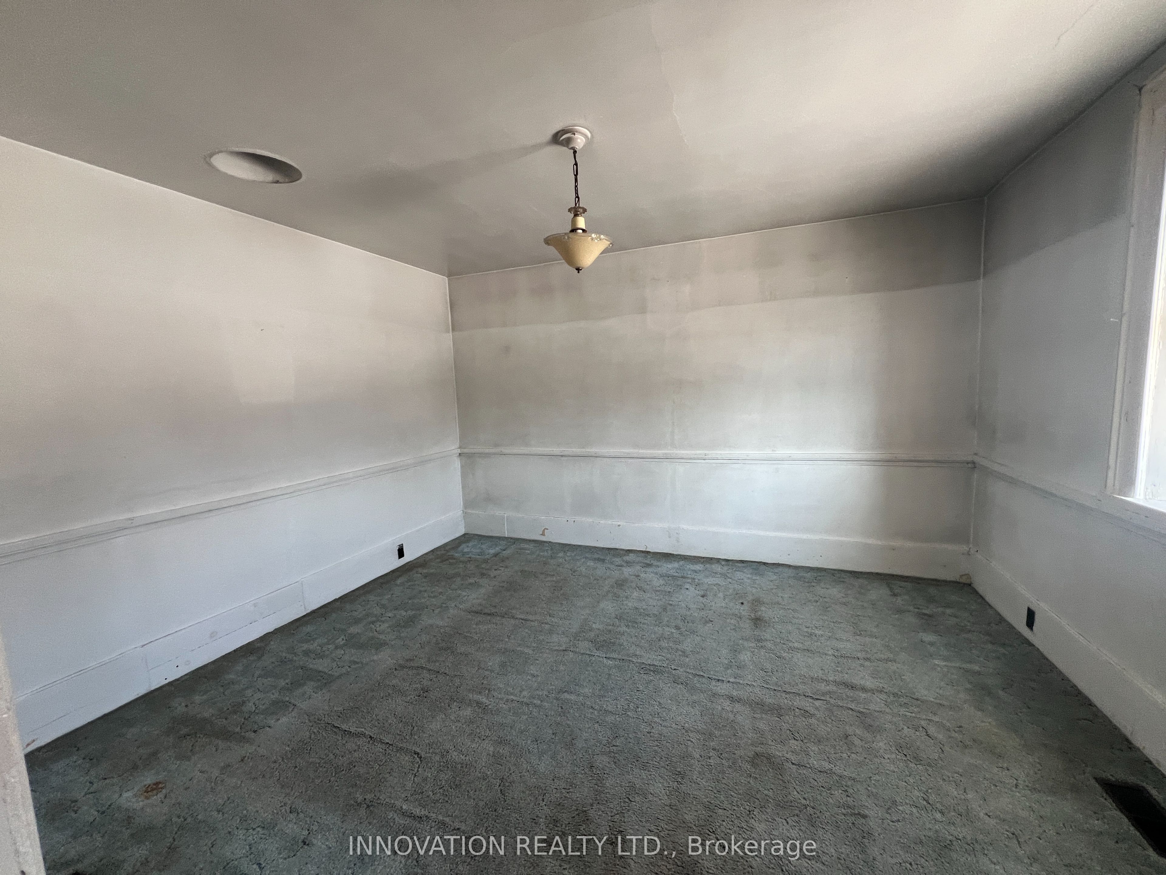 199 Flat Road Property Photo 7