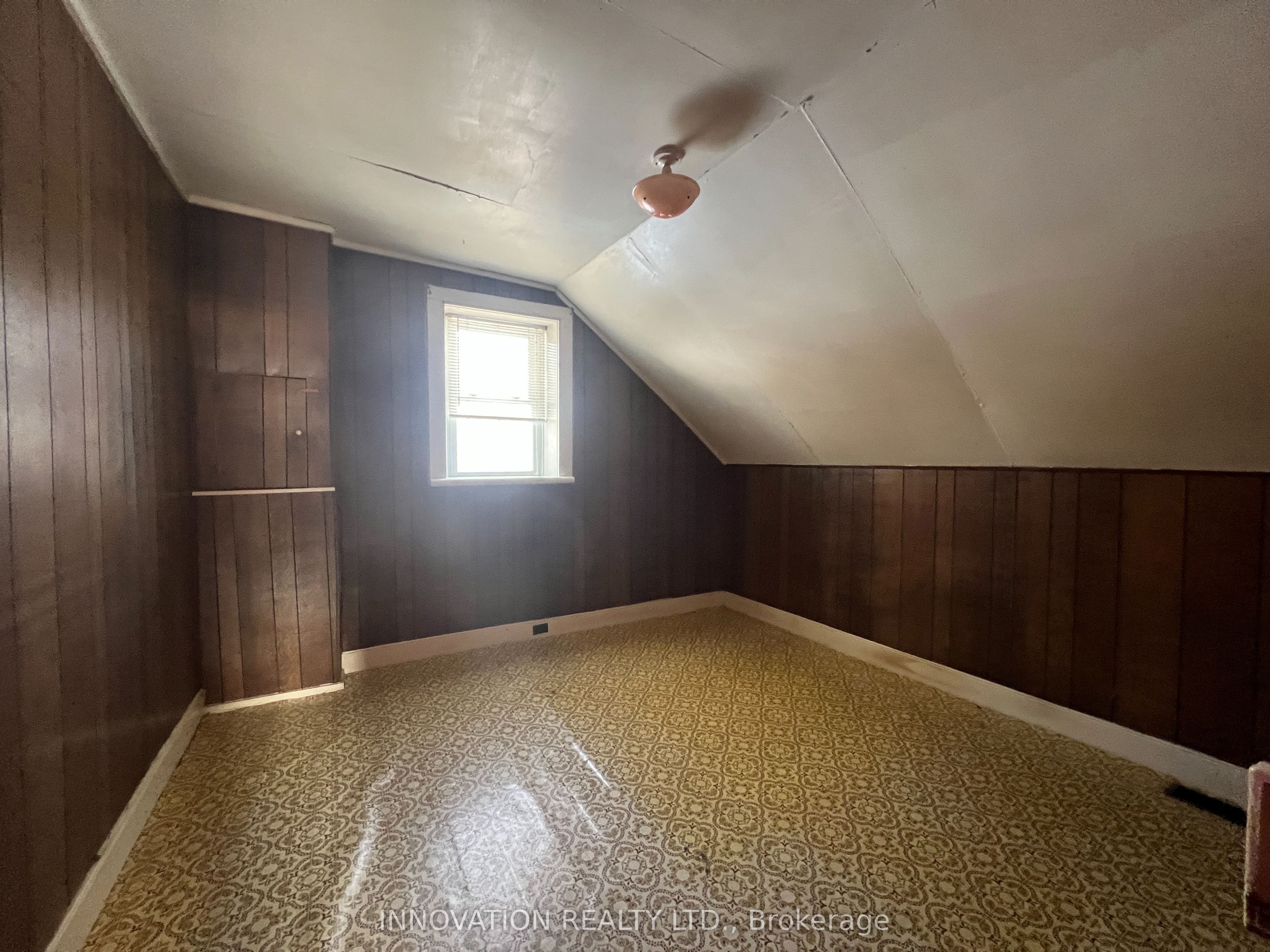 199 Flat Road Property Photo 8