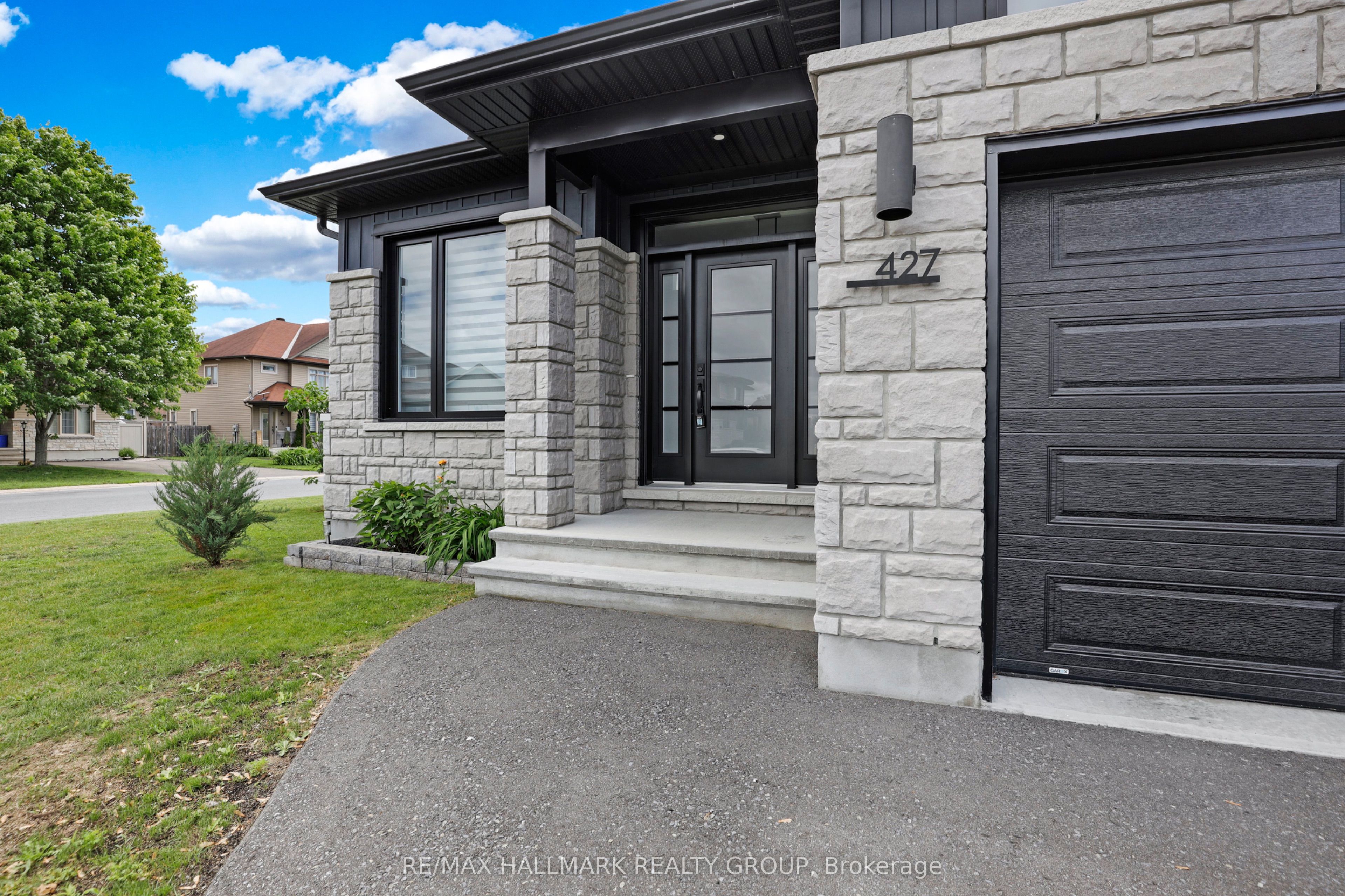 427 Denis Street Property Photo 2