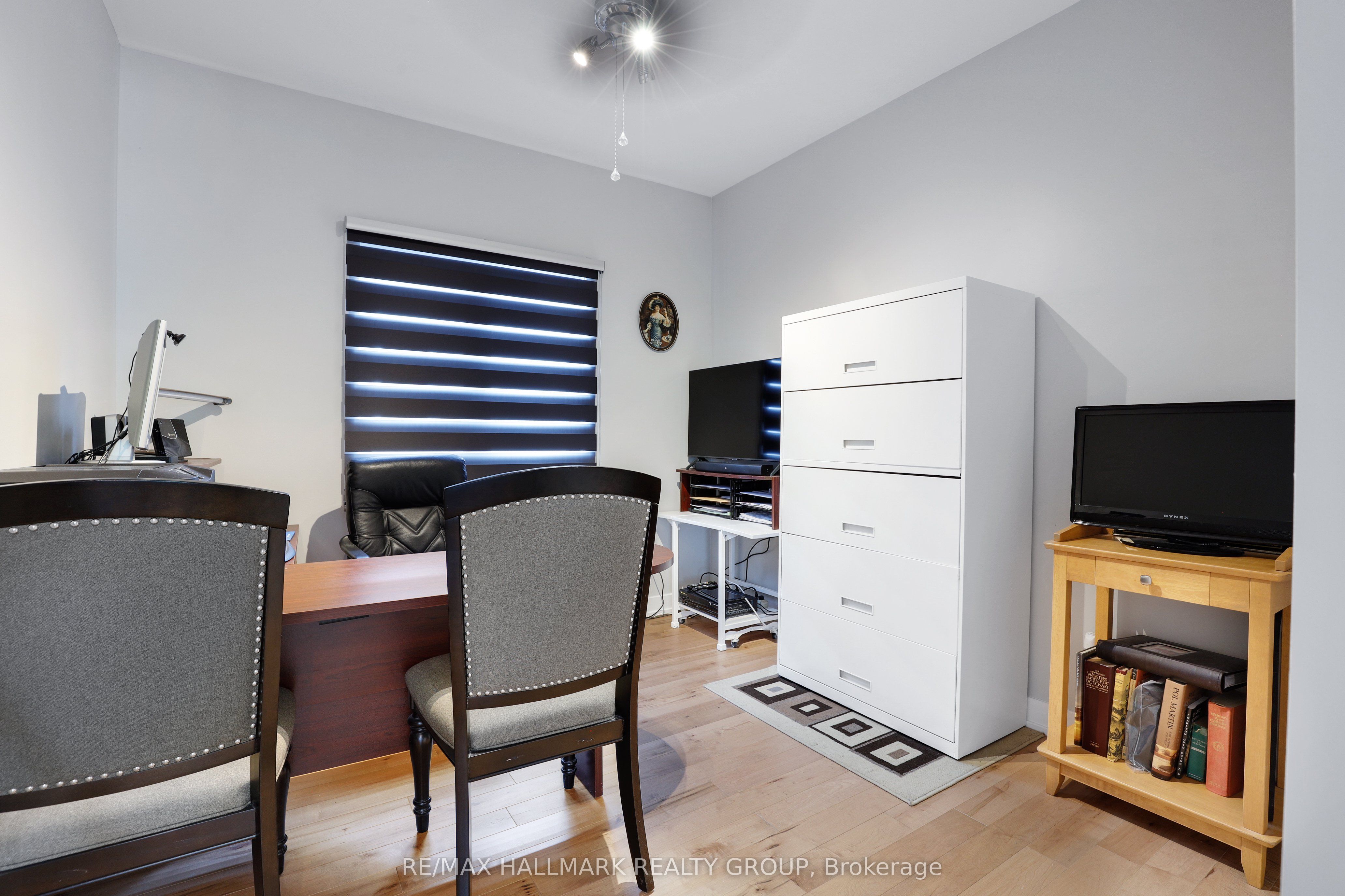 427 Denis Street Property Photo 15