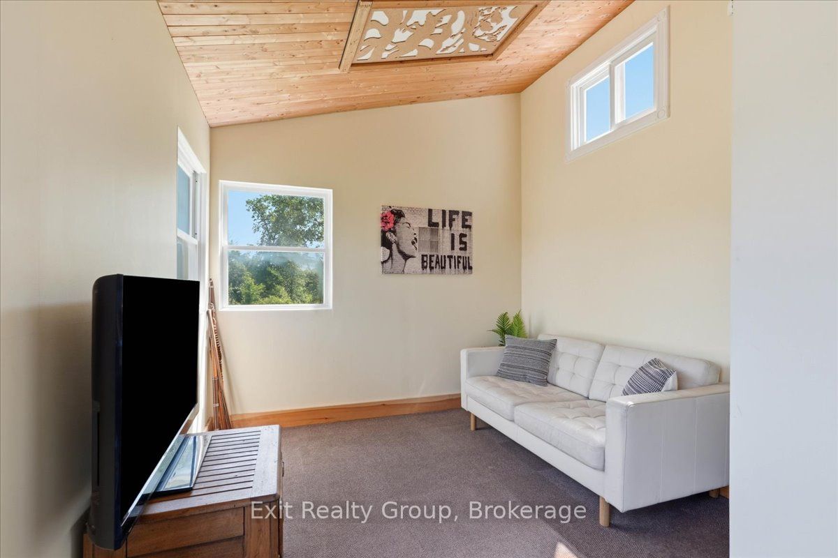 910 Rosebush Road Property Photo 12