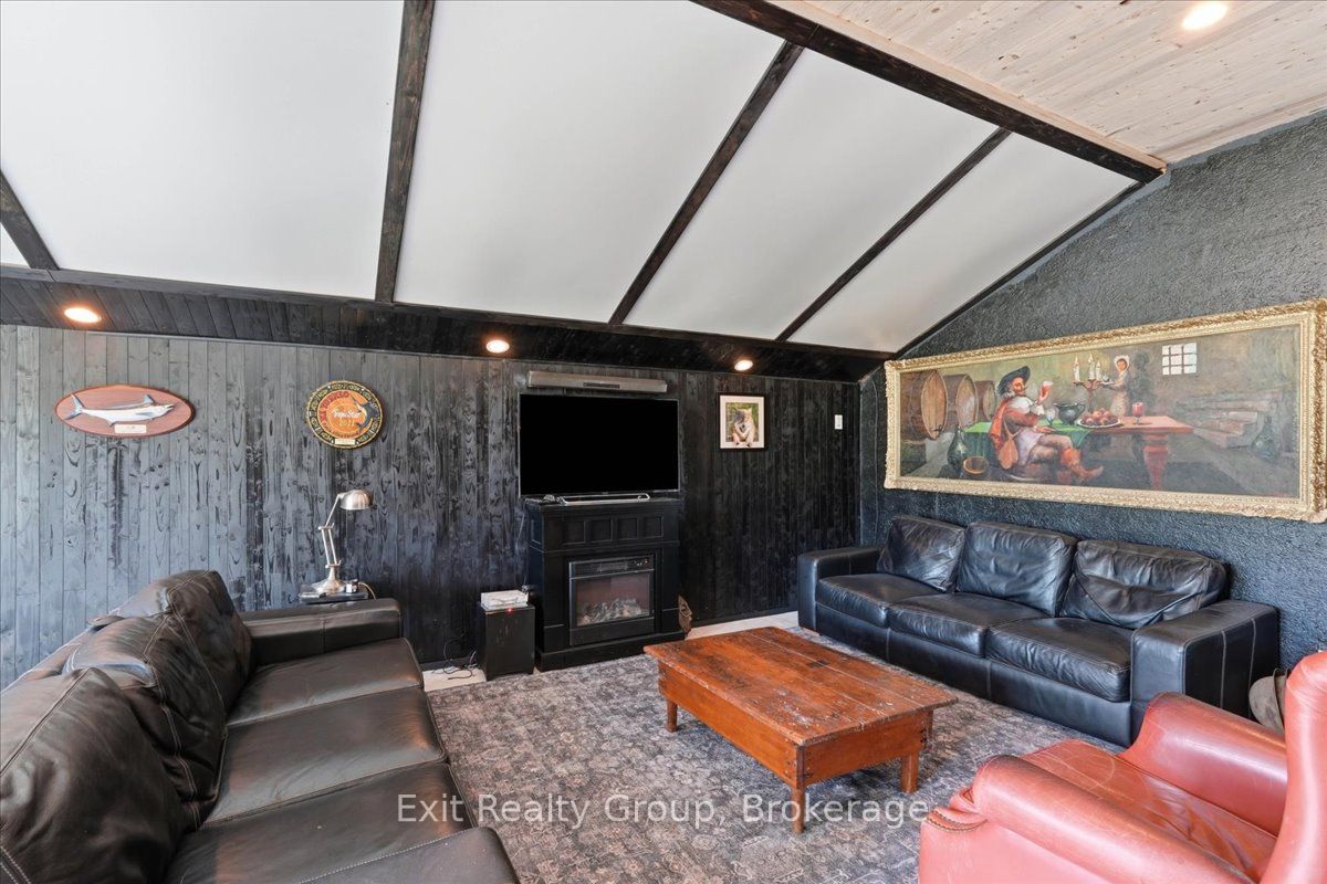 910 Rosebush Road Property Photo 36