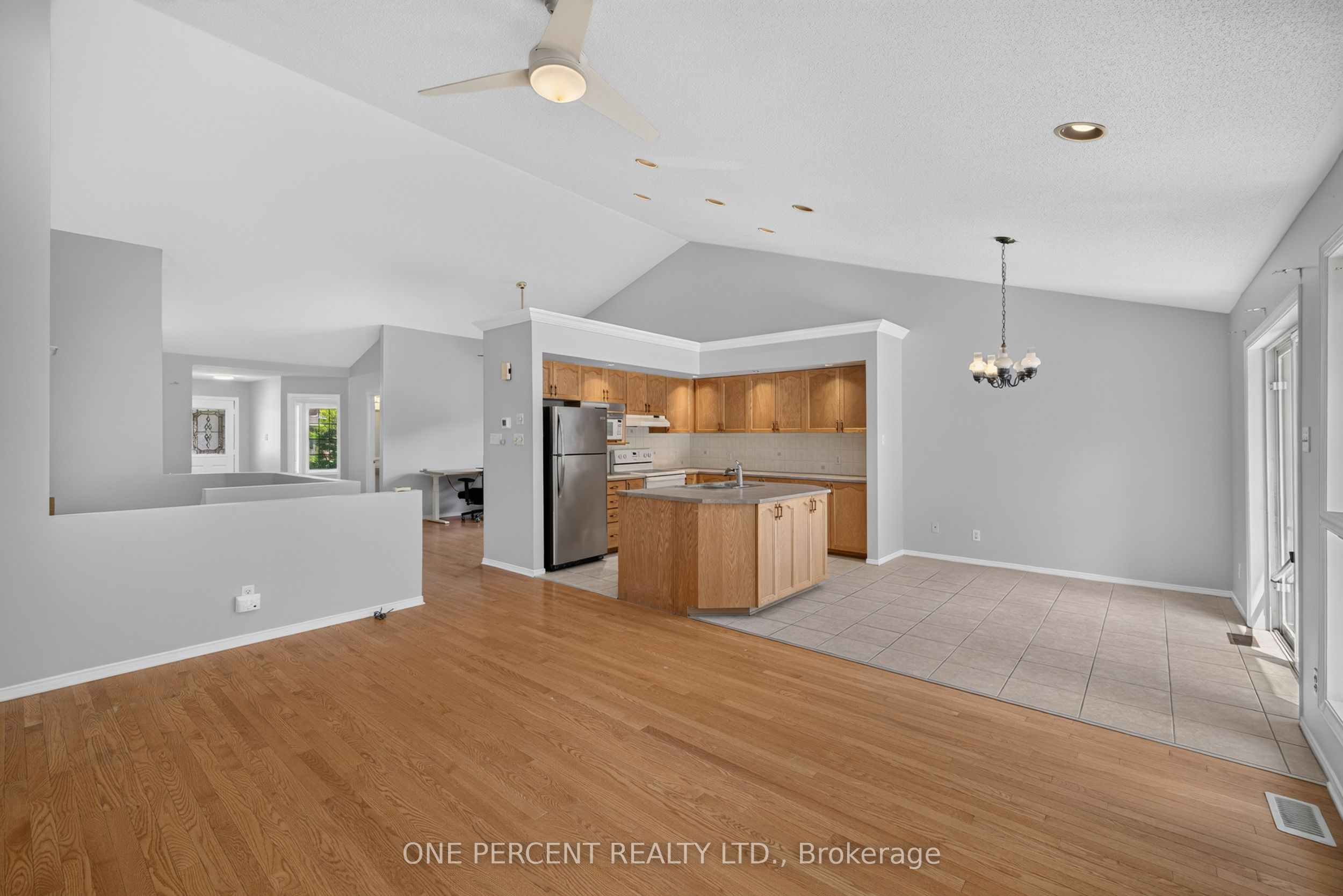 6 Windchime Crescent Property Photo 16