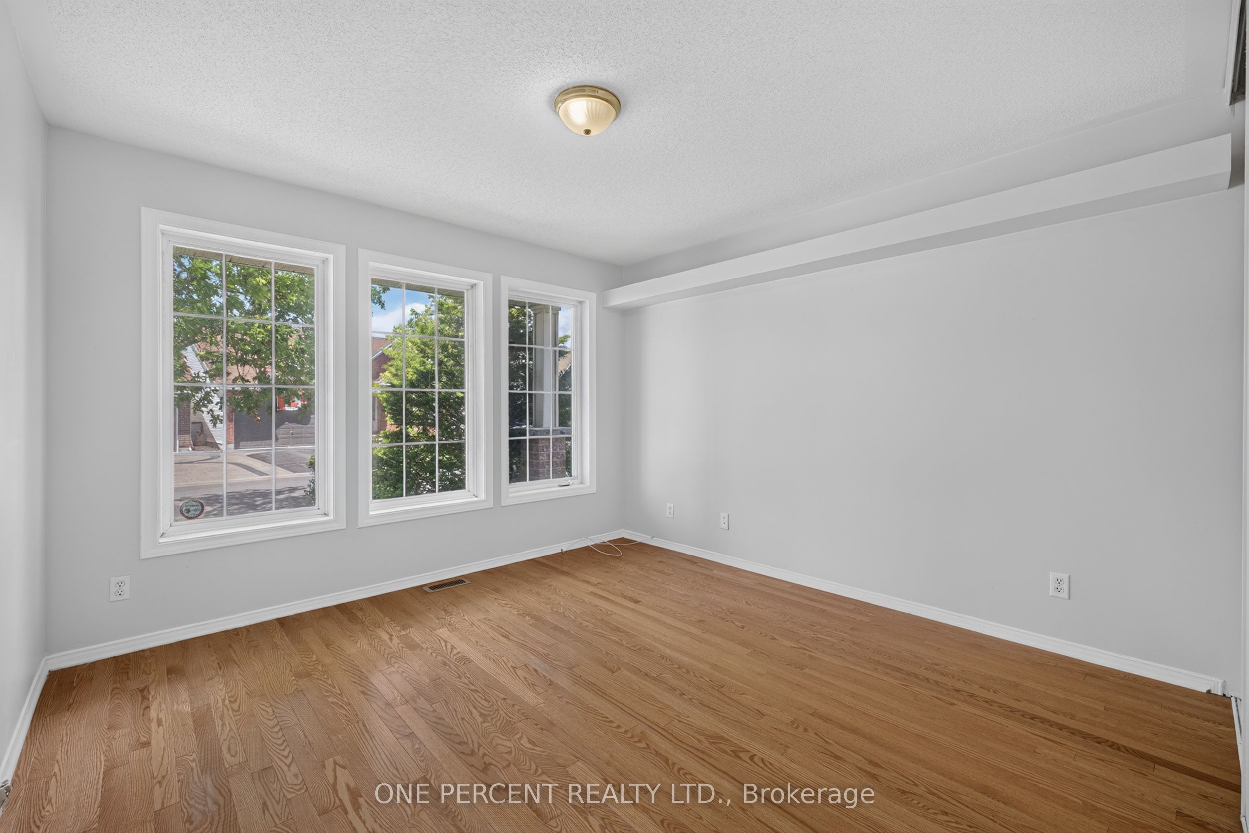 6 Windchime Crescent Property Photo 32