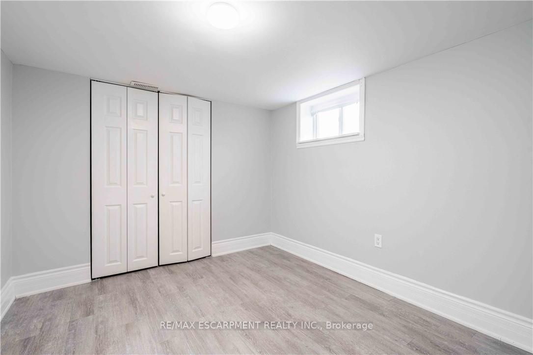 73 West 3rd Street B Property Photo 8