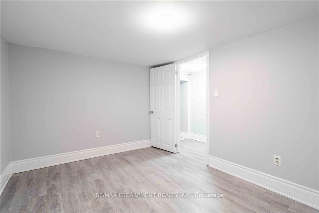 73 West 3rd Street B Property Photo 10