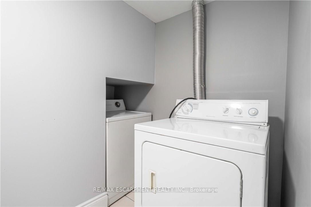 73 West 3rd Street B Property Photo 15
